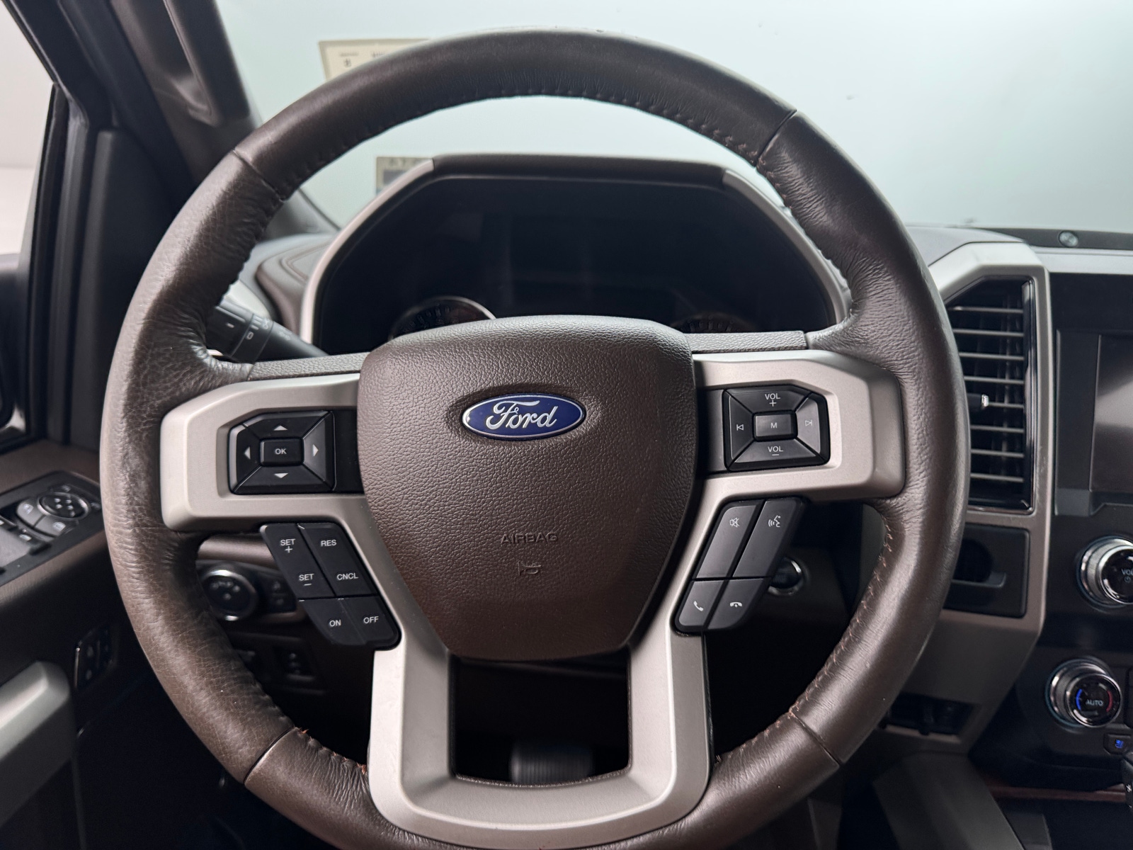 Thumbnail: 2019 Ford Econoline - 4