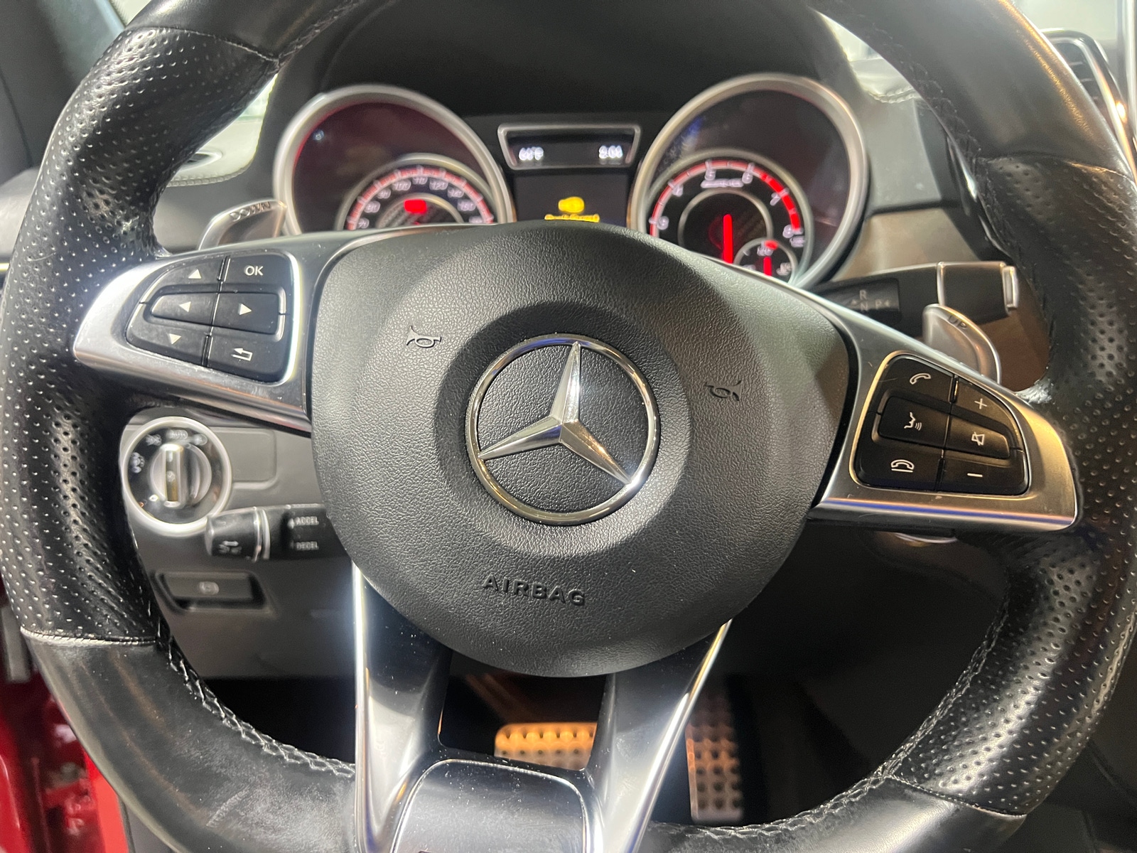 Thumbnail: 2016 Mercedes-Benz GLE - 4
