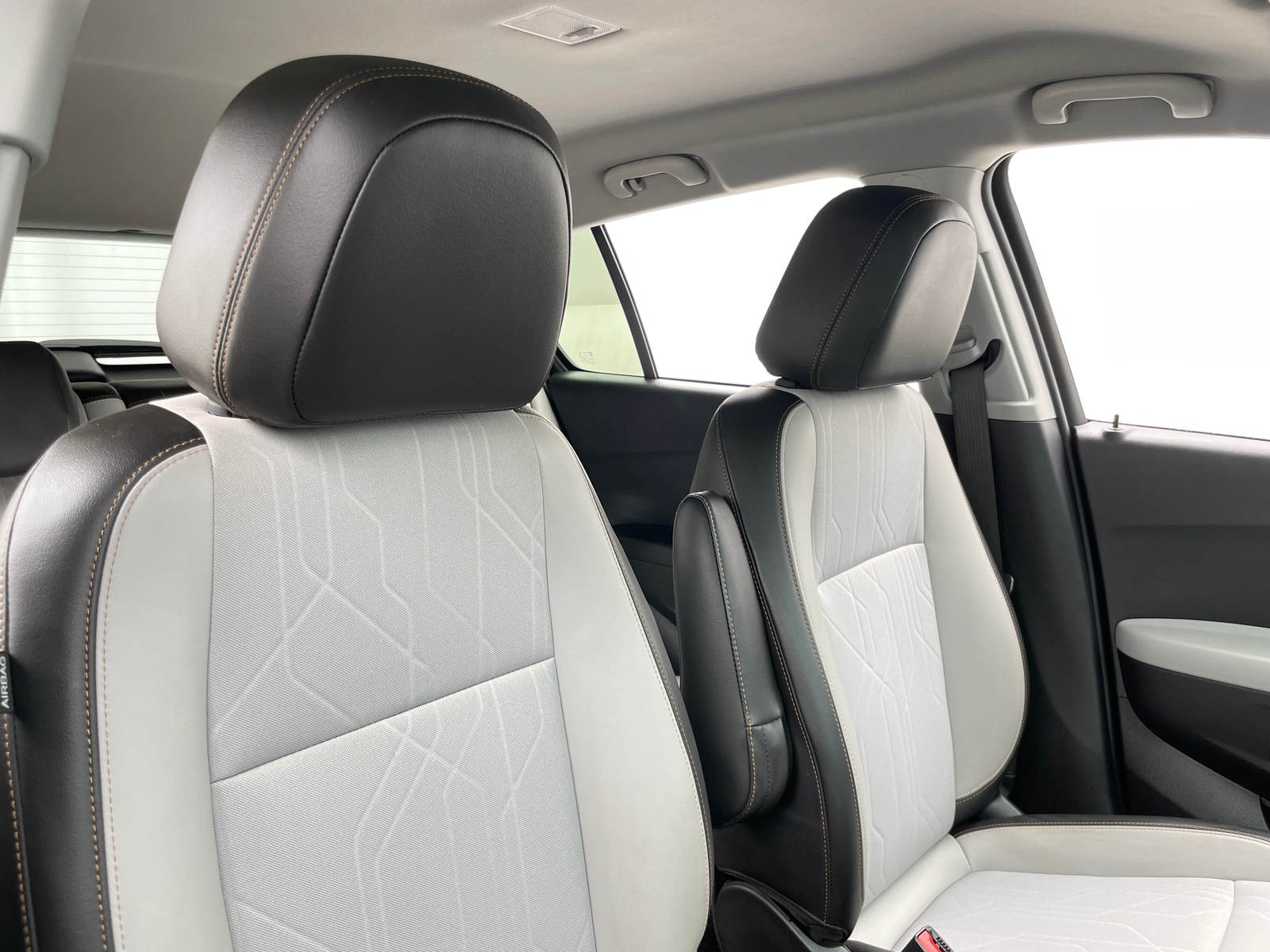 Thumbnail: 2022 Chevrolet Trax - 2