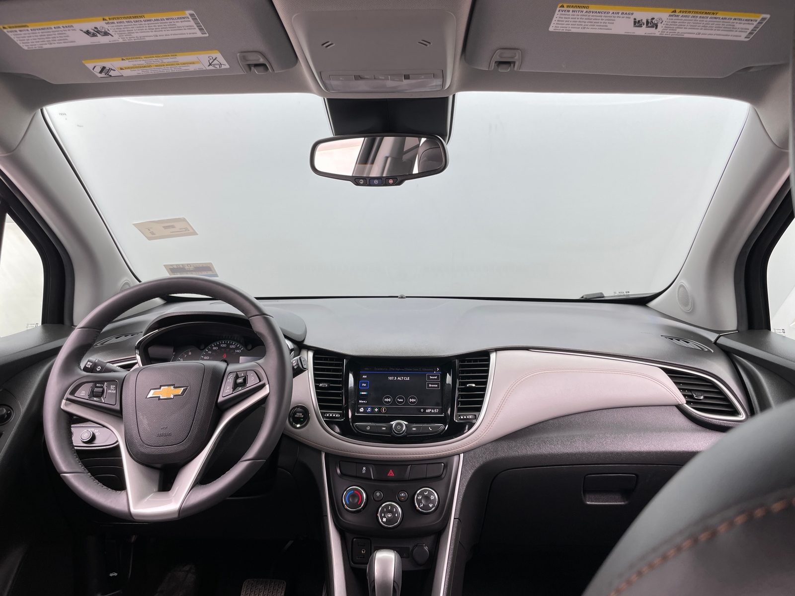 Thumbnail: 2022 Chevrolet Trax - 3