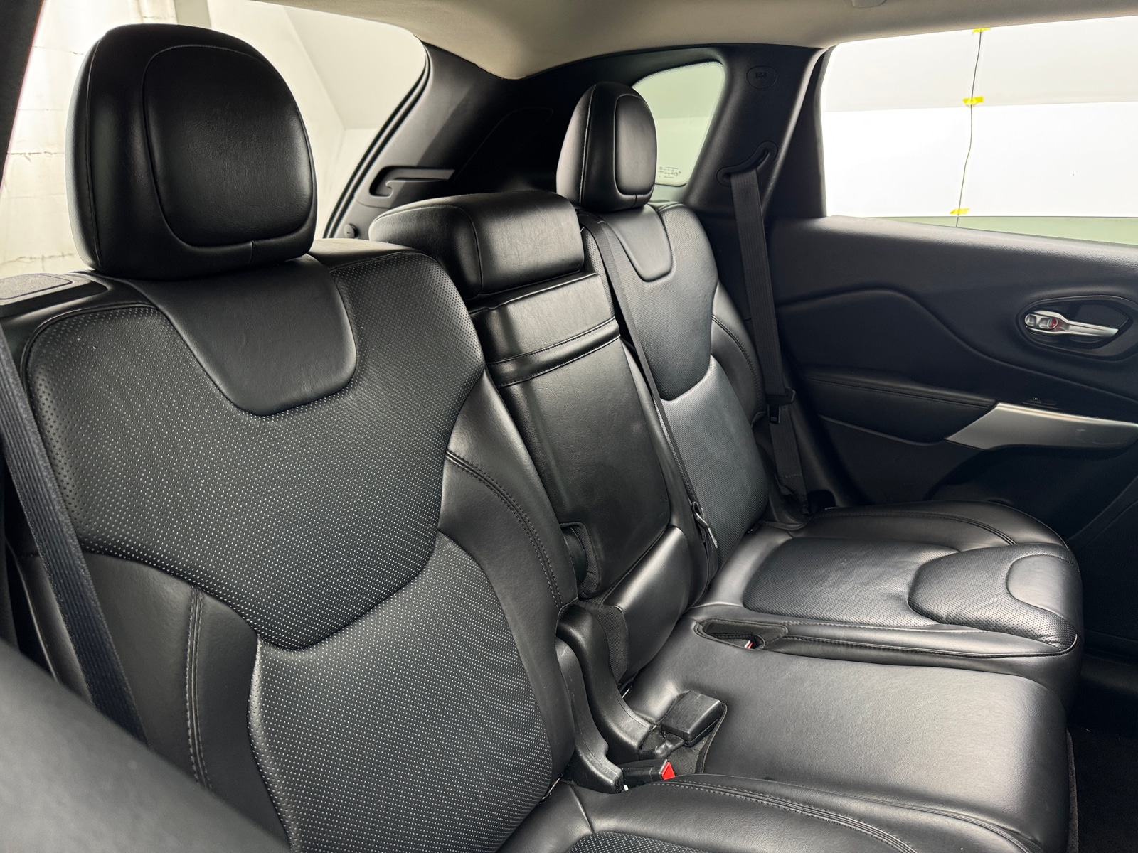 Thumbnail: 2016 Jeep Cherokee - 5