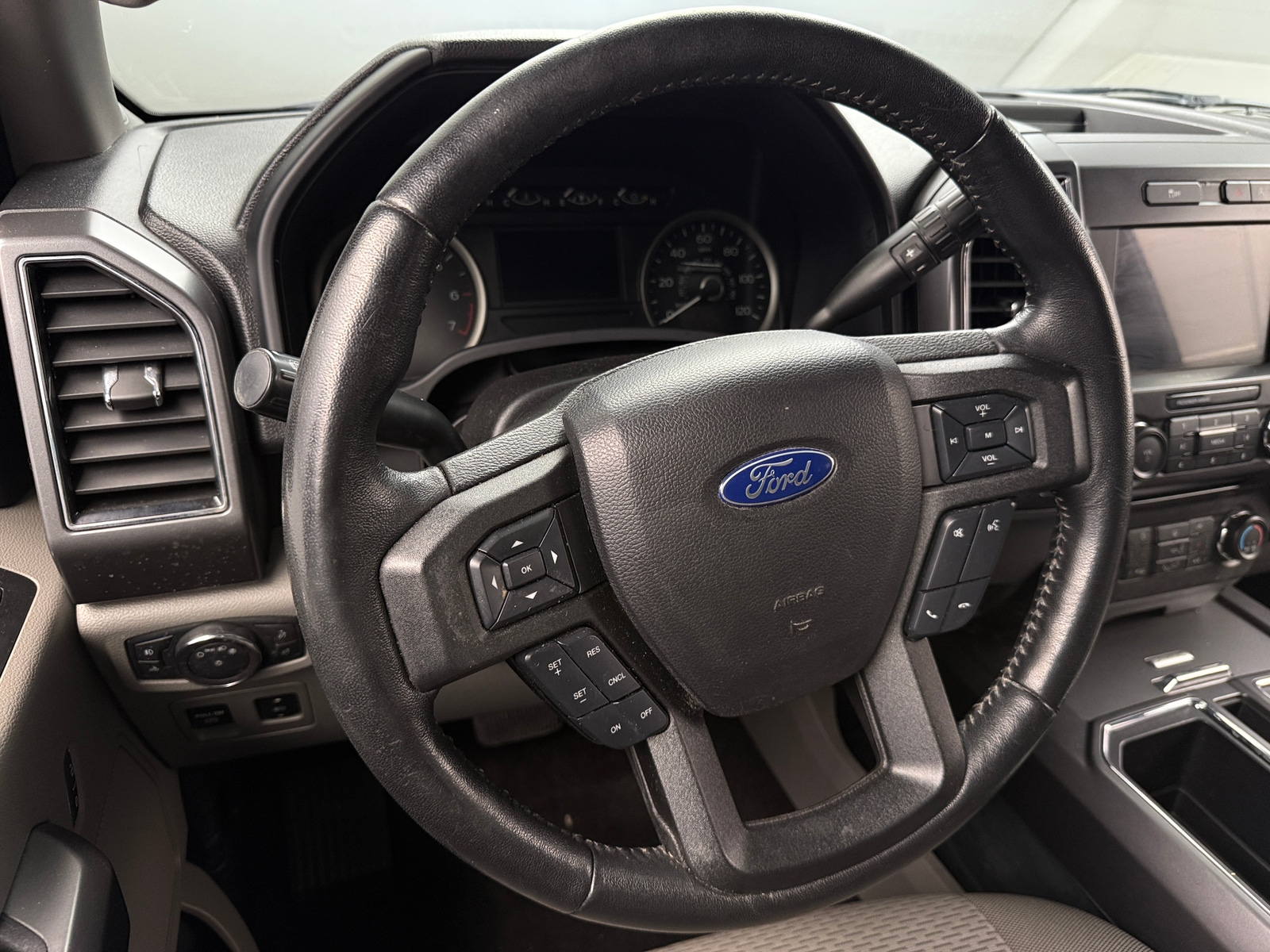 Thumbnail: 2018 Ford Econoline - 5