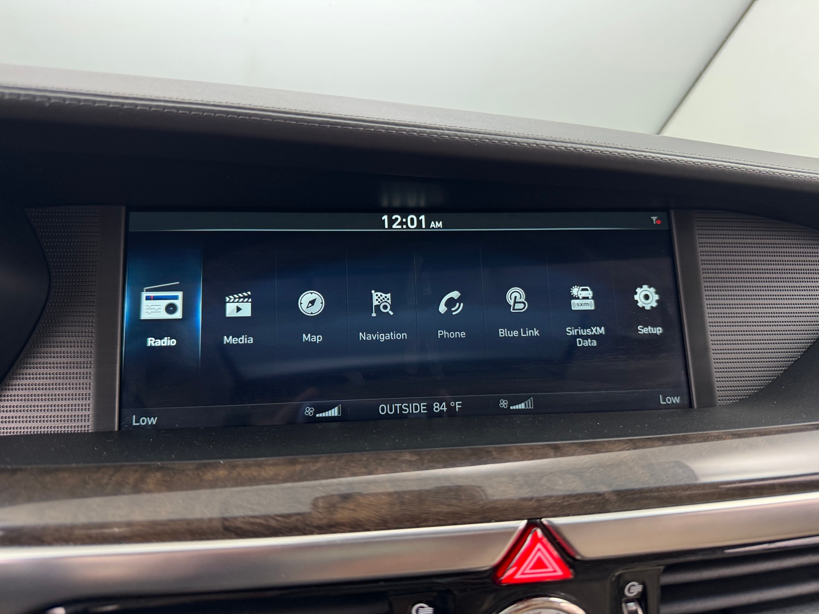 Thumbnail: 2017 Genesis G90 - 3