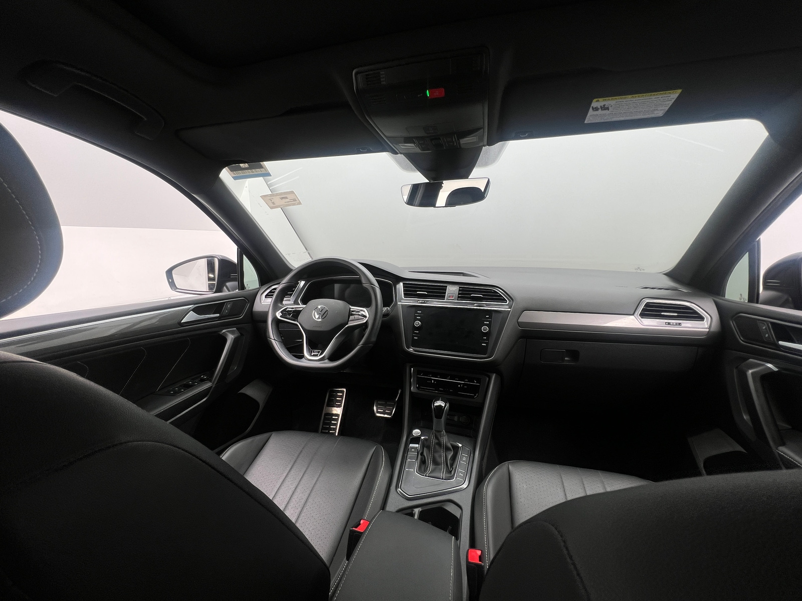 Thumbnail: 2023 Volkswagen Tiguan - 2