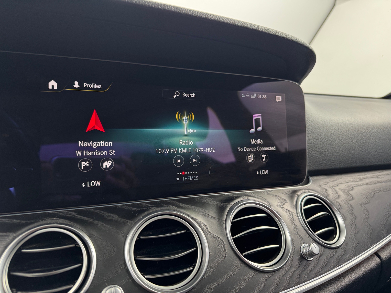 Thumbnail: 2021 Mercedes-Benz E-Class - 3