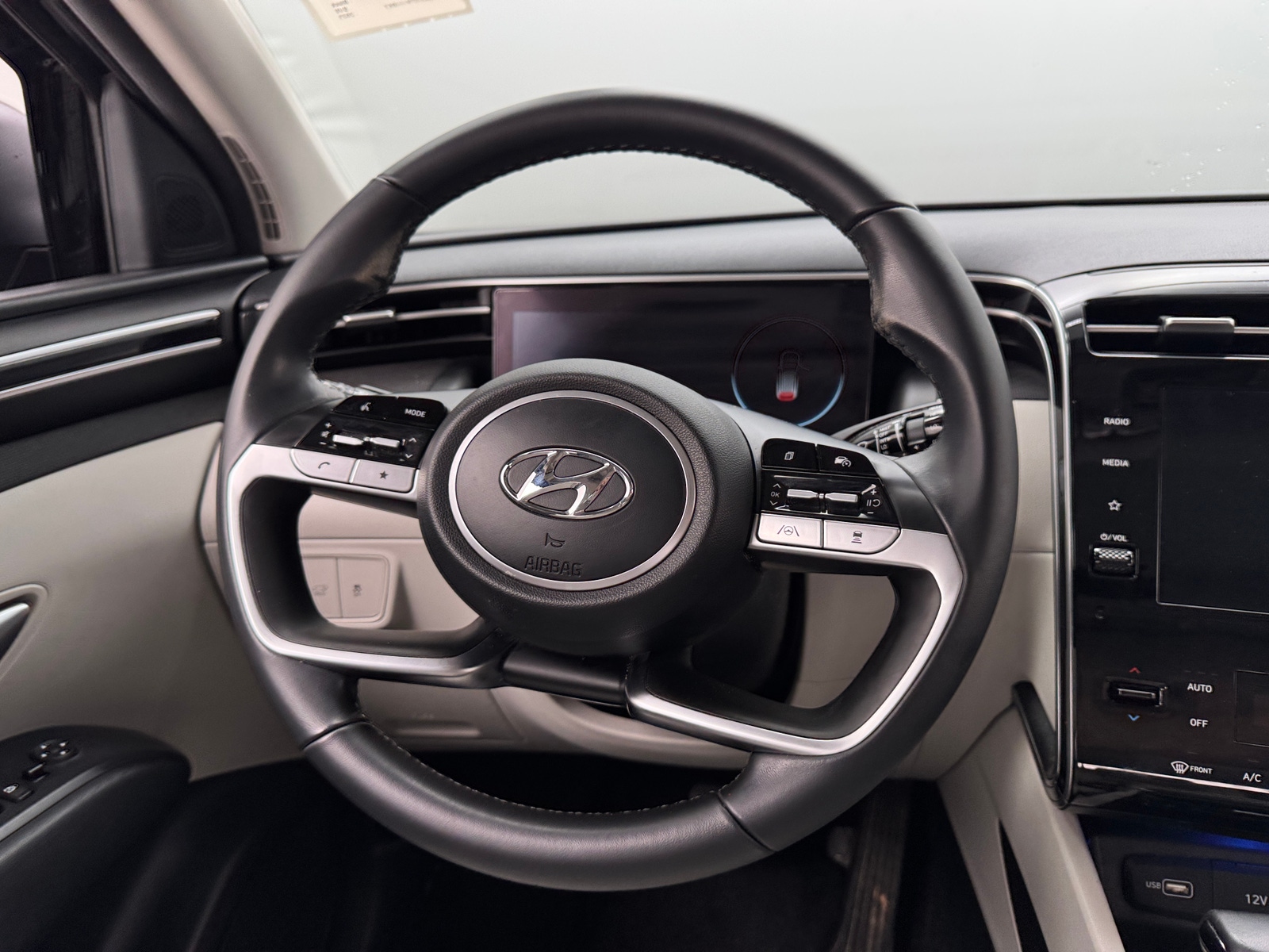 Thumbnail: 2023 Hyundai Tucson - 4