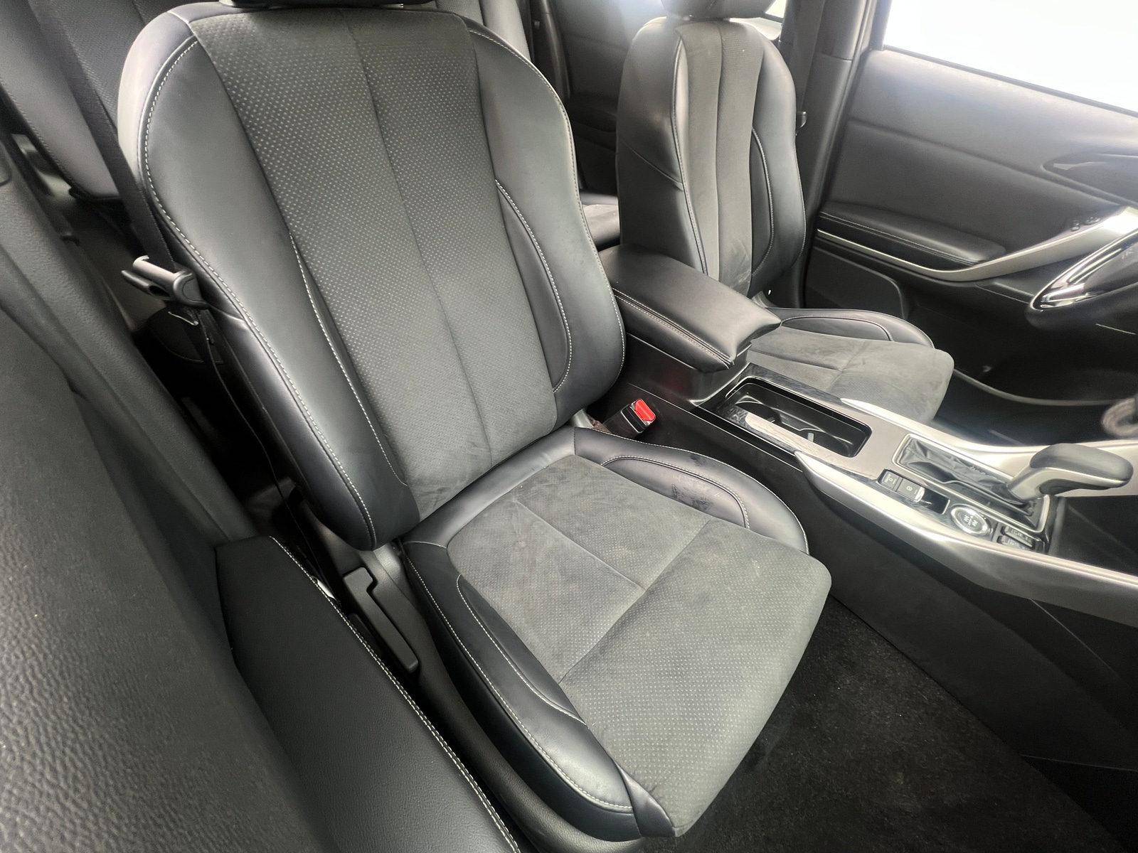 Thumbnail: 2024 Mitsubishi Eclipse Cross - 2
