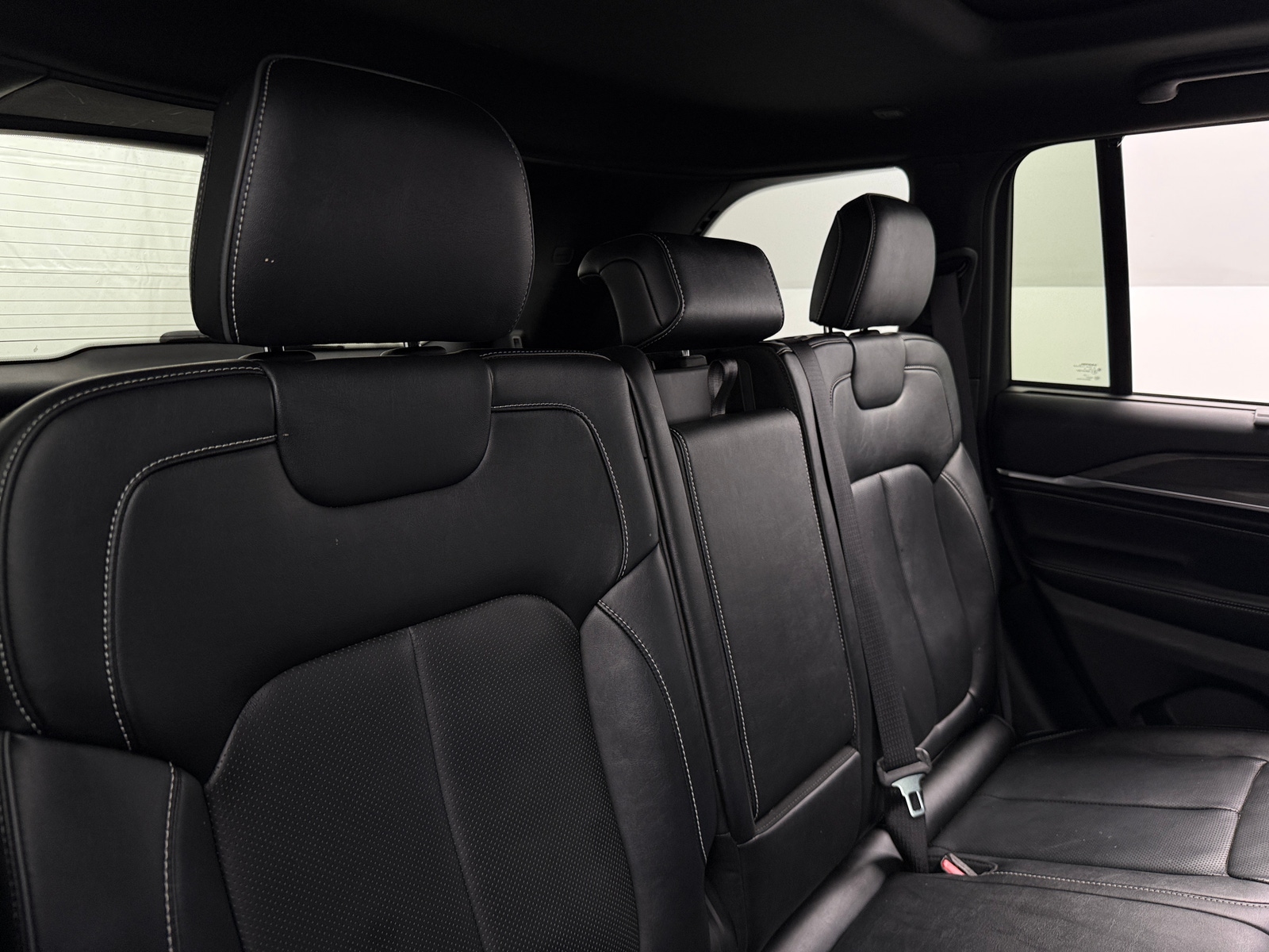 Thumbnail: 2022 Jeep Grand Cherokee - 5
