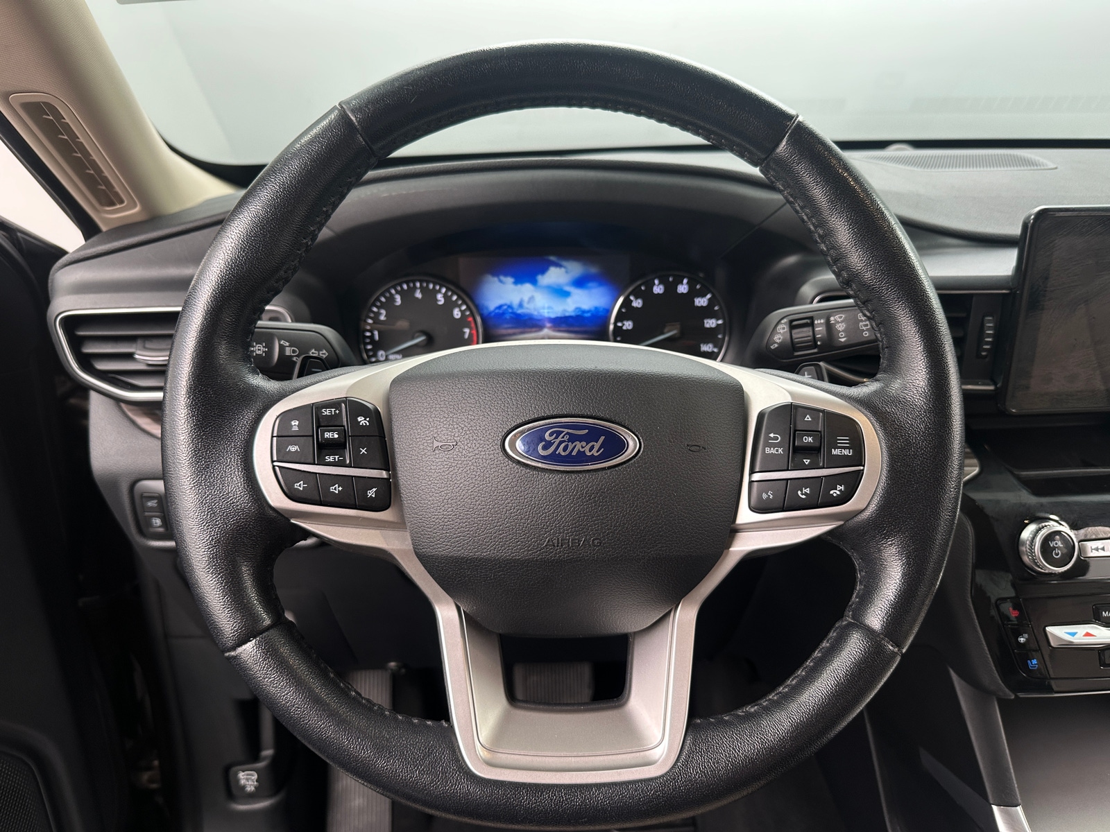 Thumbnail: 2021 Ford Explorer - 4