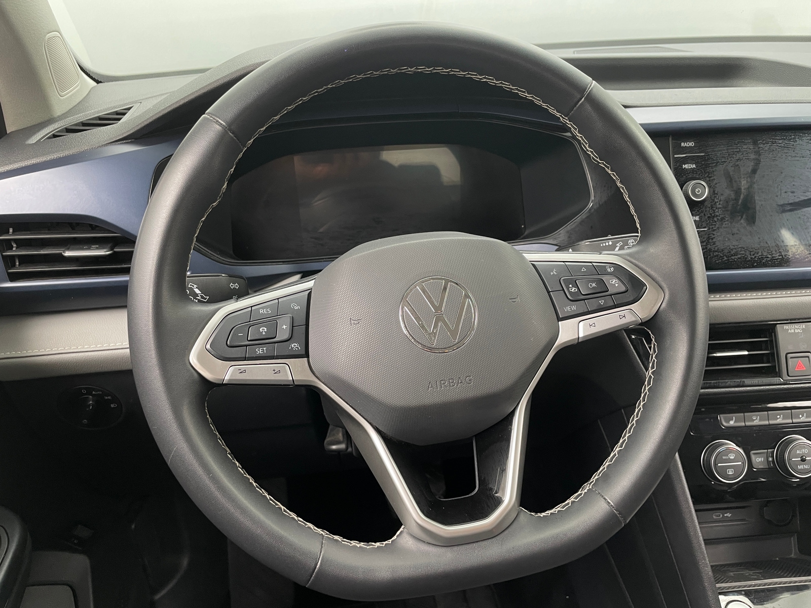 Thumbnail: 2024 Volkswagen Taos - 5