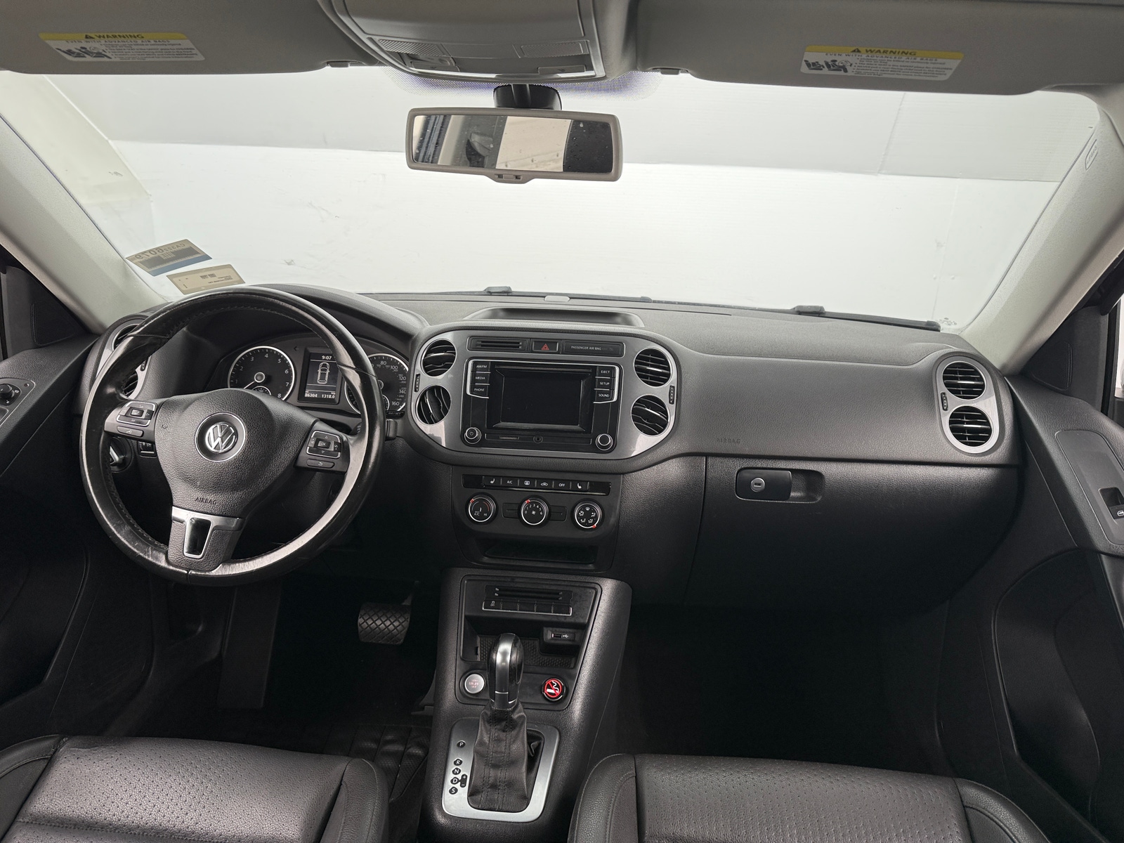 Thumbnail: 2016 Volkswagen Tiguan - 2