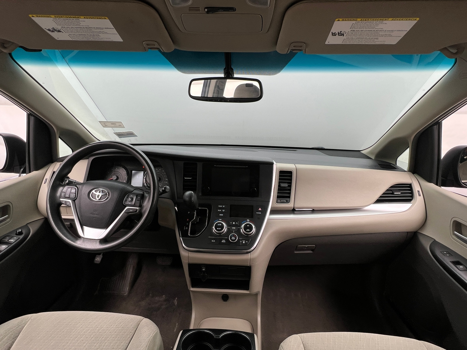 Thumbnail: 2015 Toyota Sienna - 3