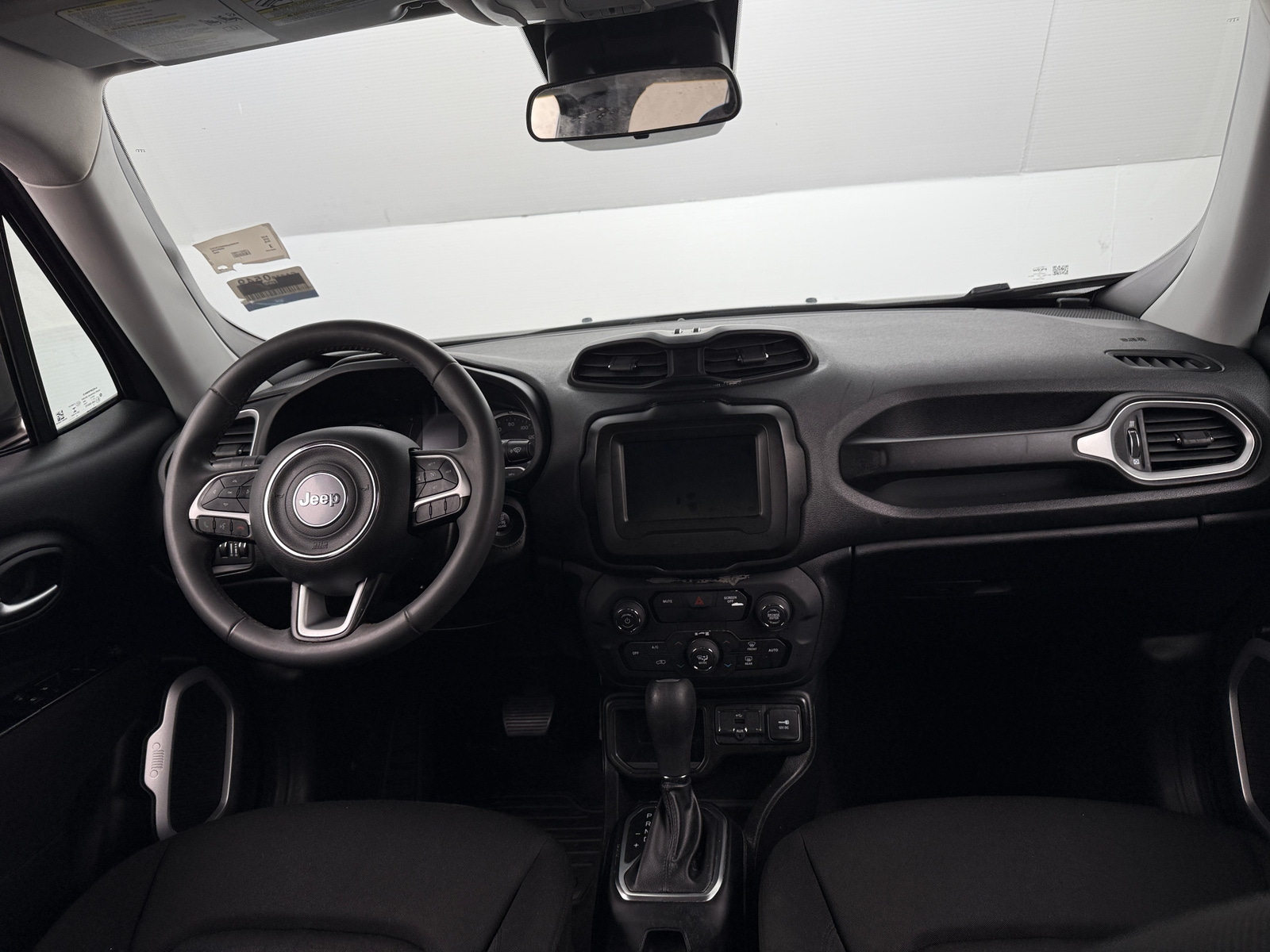 Thumbnail: 2019 Jeep Renegade - 3