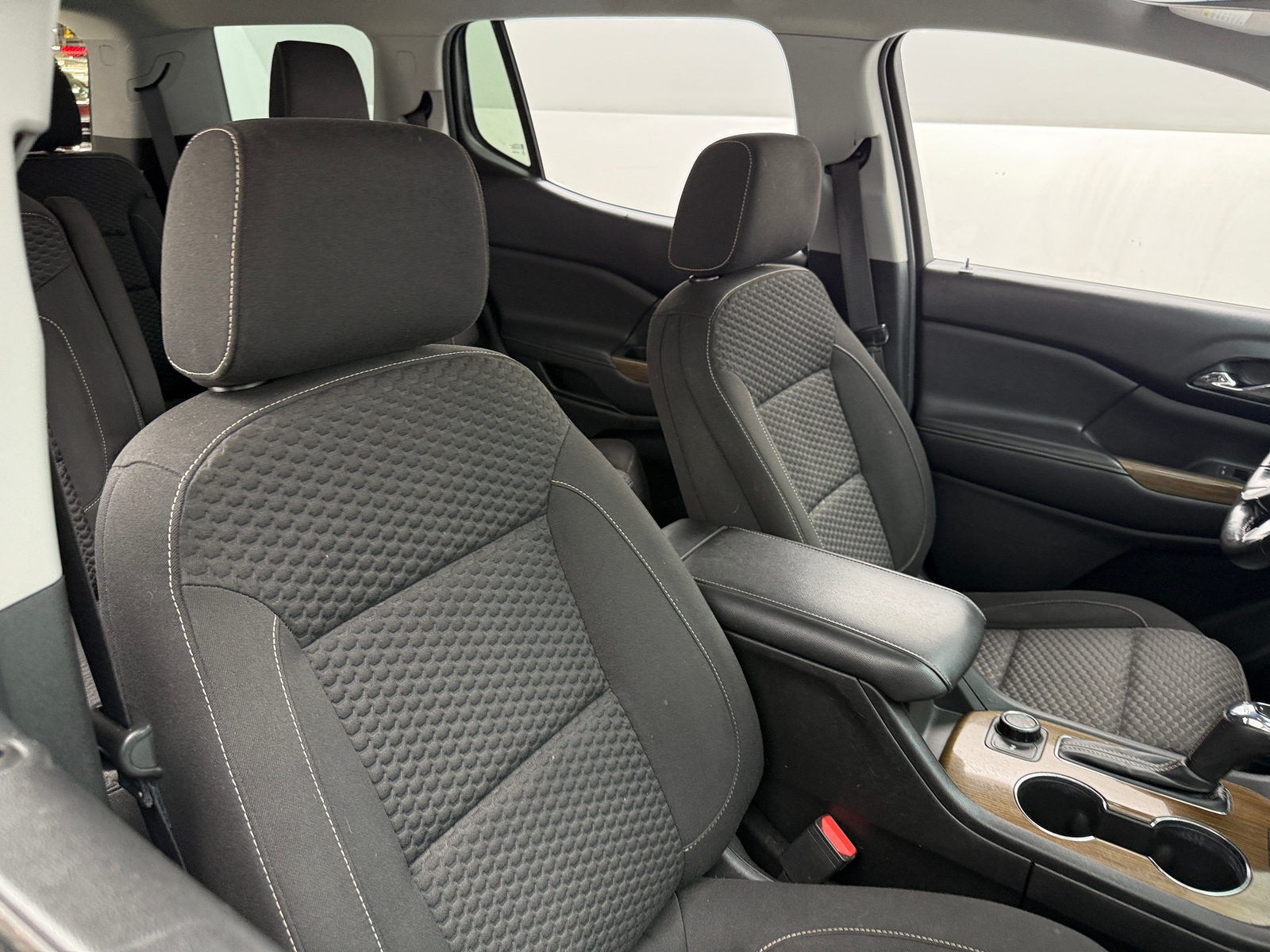 Thumbnail: 2017 GMC Acadia - 2