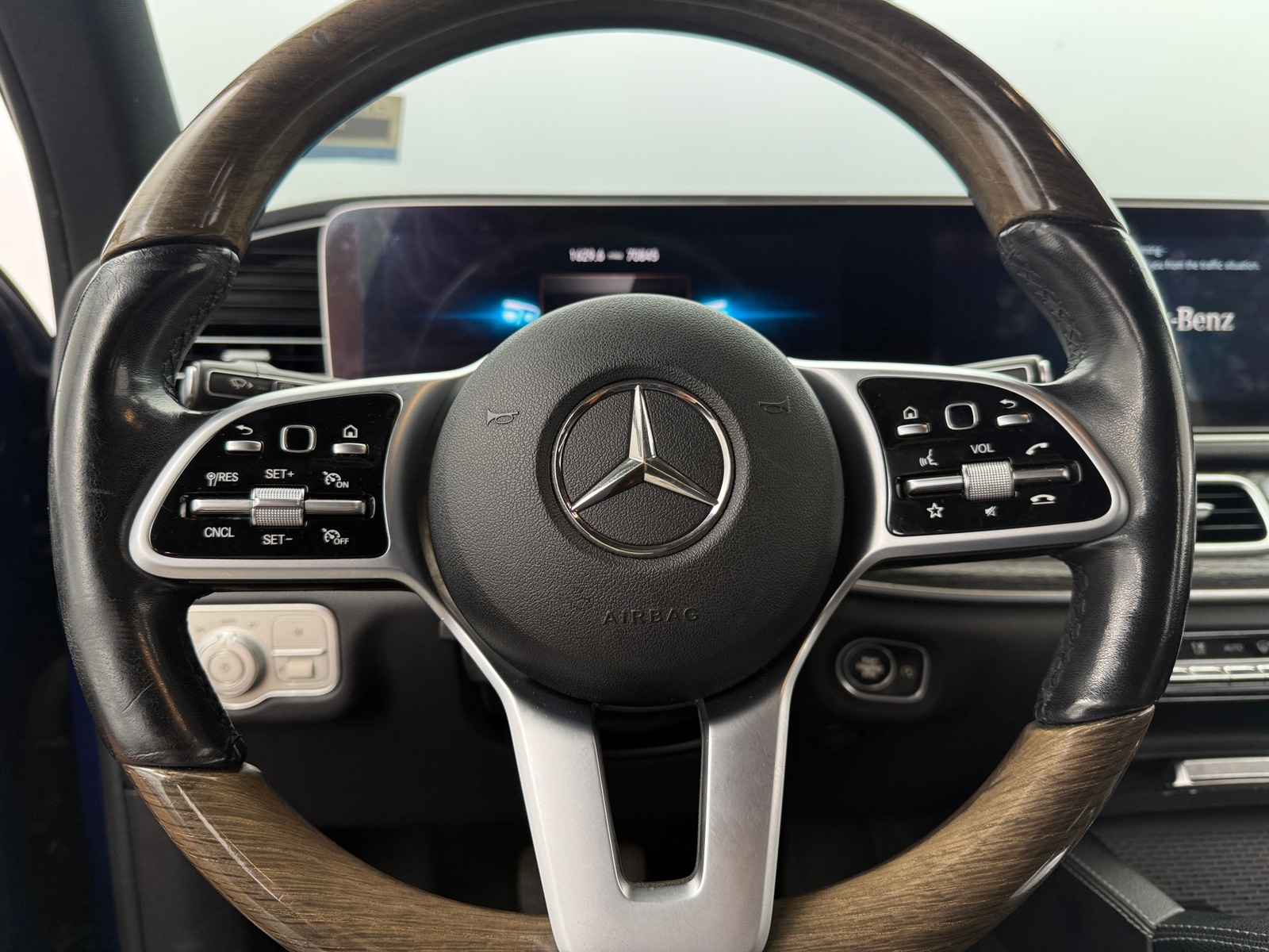 Thumbnail: 2020 Mercedes-Benz GLE - 4