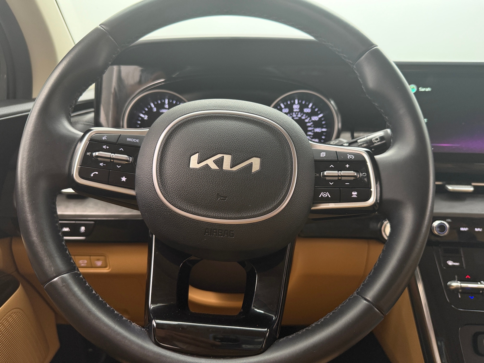 Thumbnail: 2022 Kia Carnival - 4