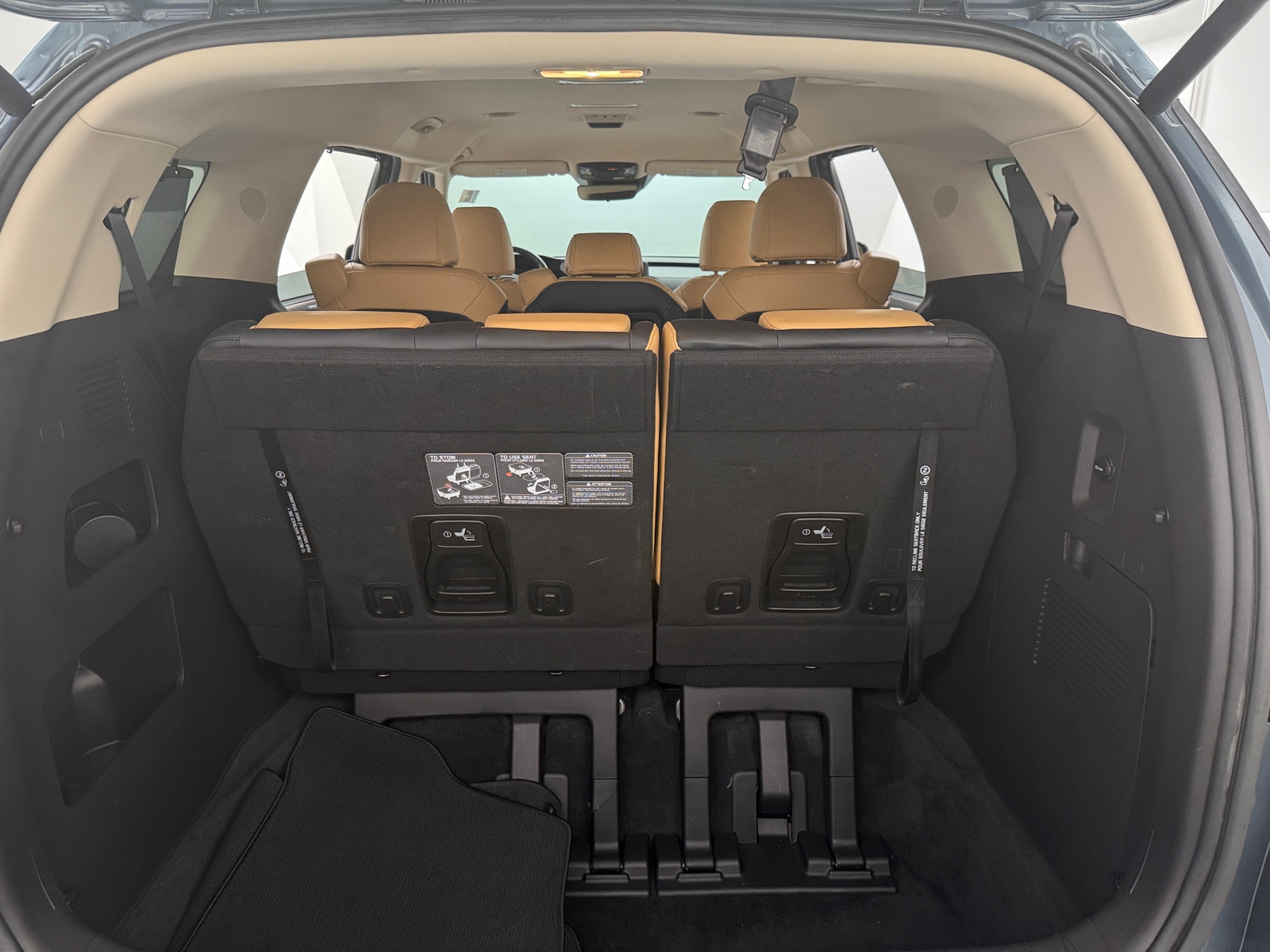 Thumbnail: 2022 Kia Carnival - 6