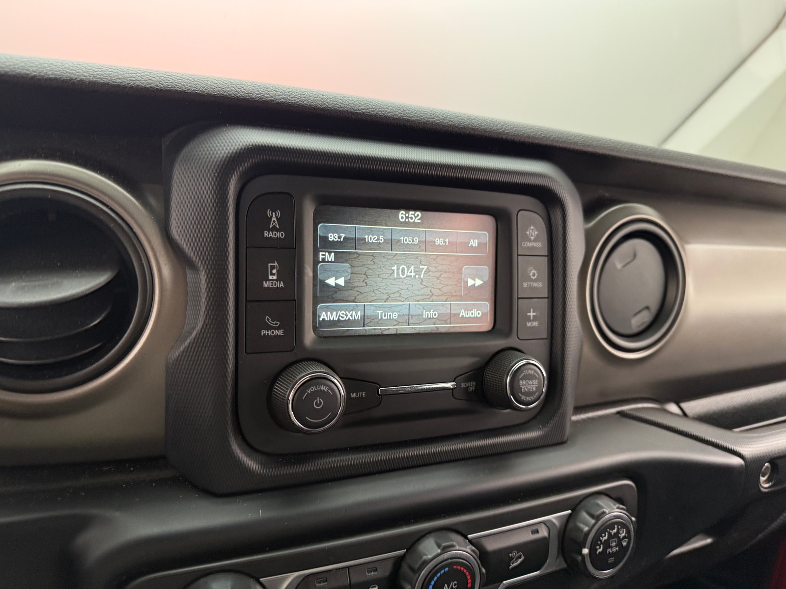 Thumbnail: 2019 Jeep Wrangler - 4