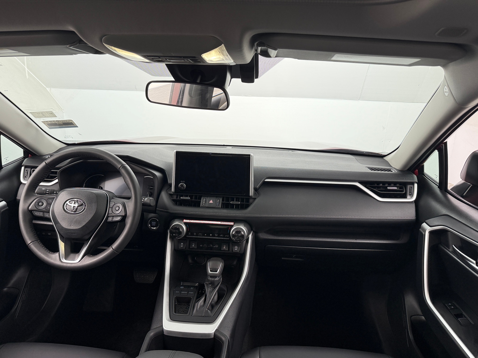 Thumbnail: 2025 Toyota RAV4 - 2