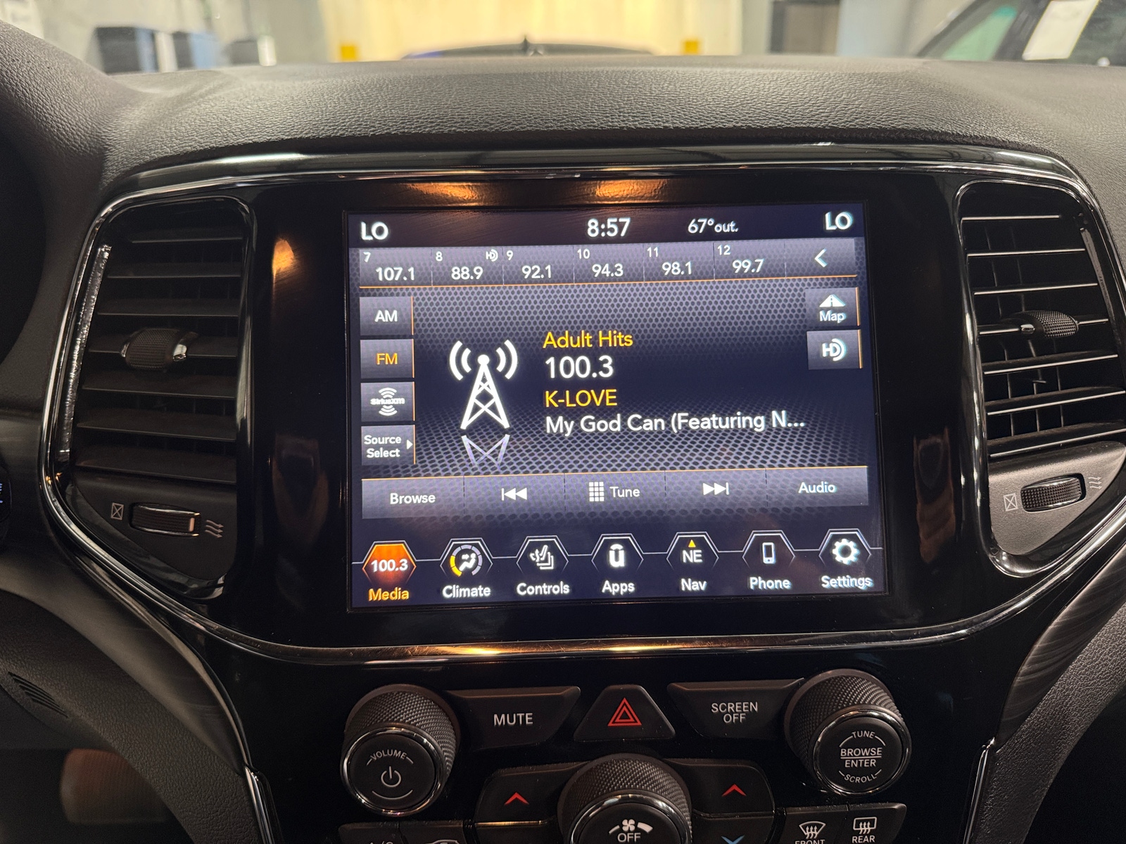 Thumbnail: 2021 Jeep Grand Cherokee - 4