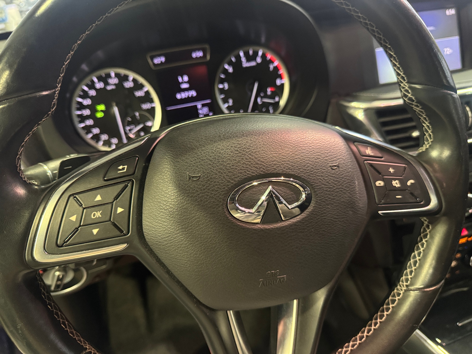 Thumbnail: 2017 INFINITI QX30 - 4