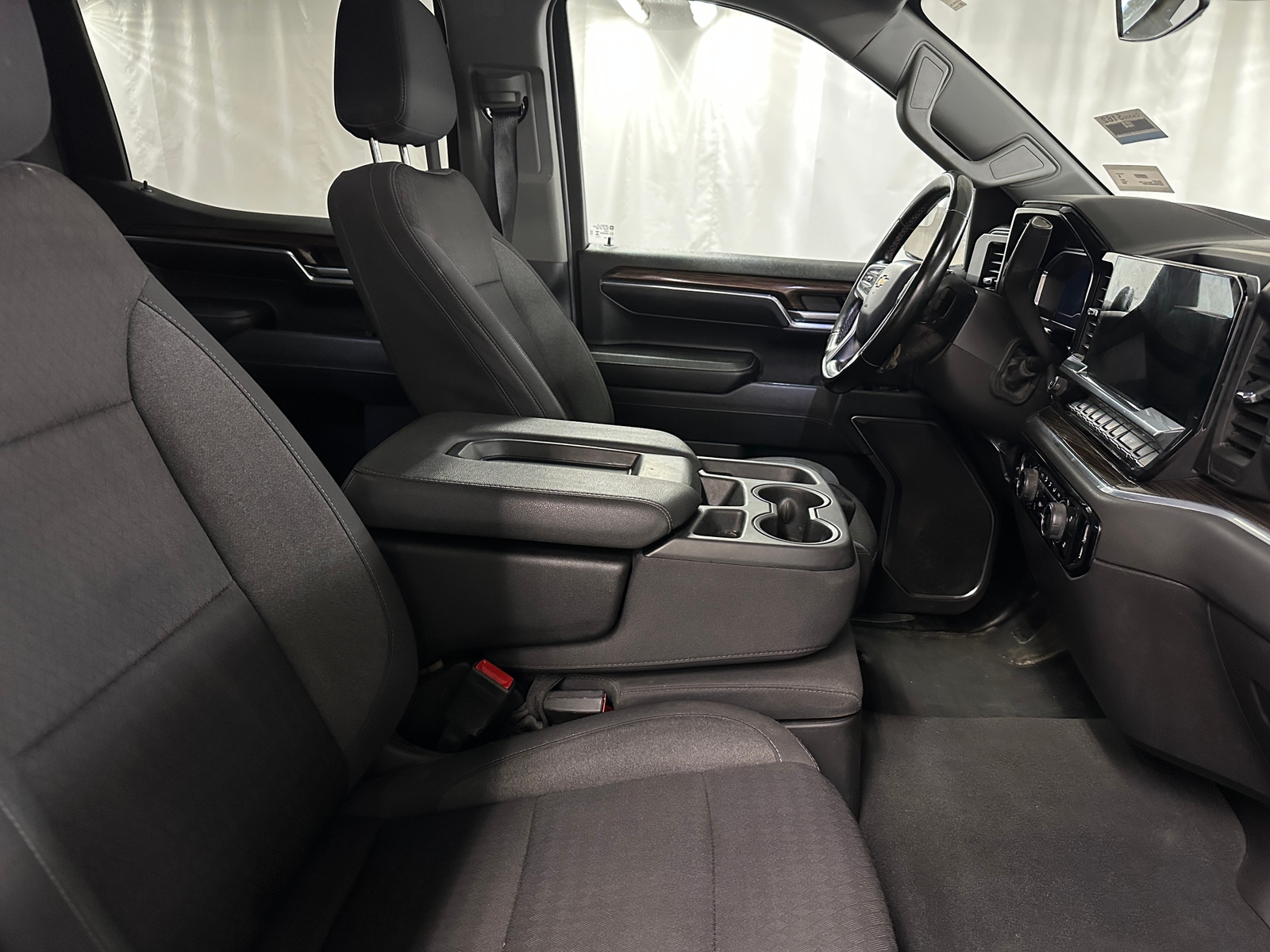 Thumbnail: 2024 Chevrolet Silverado 1500 - 2