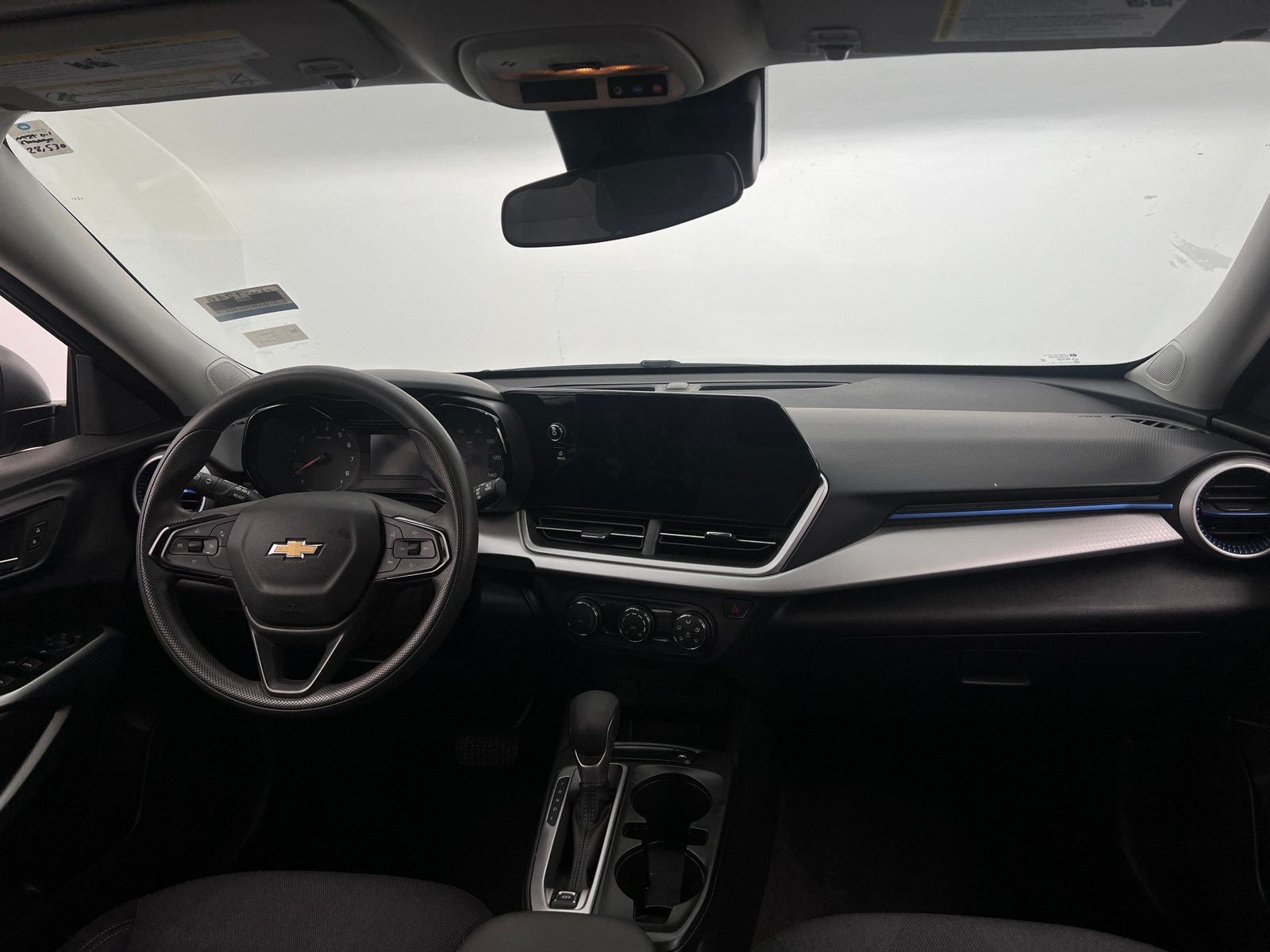 Thumbnail: 2025 Chevrolet Trax - 3