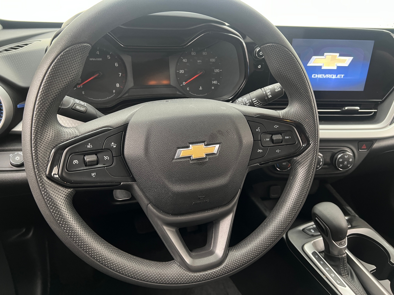 Thumbnail: 2025 Chevrolet Trax - 5
