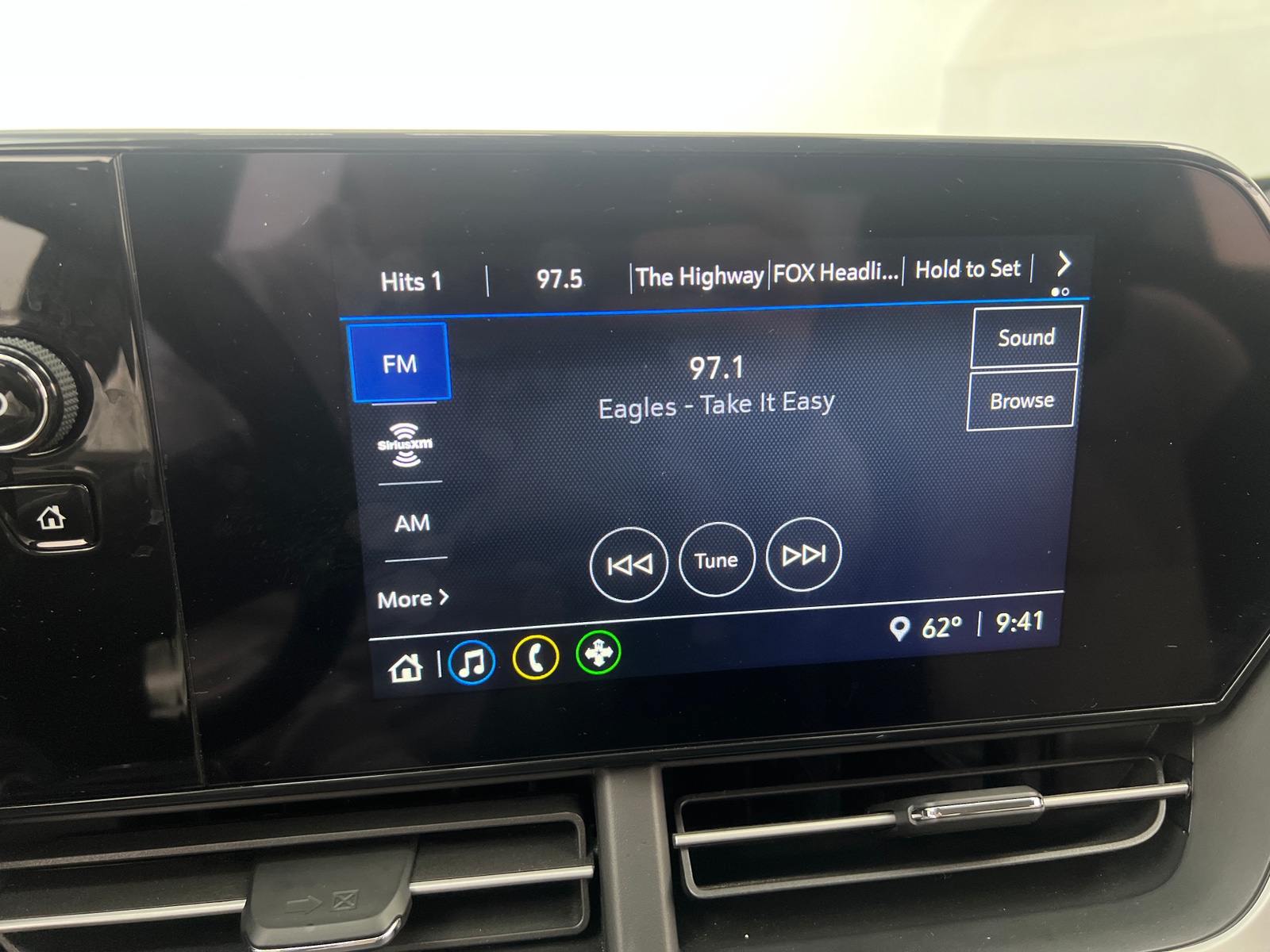 Thumbnail: 2025 Chevrolet Trax - 4