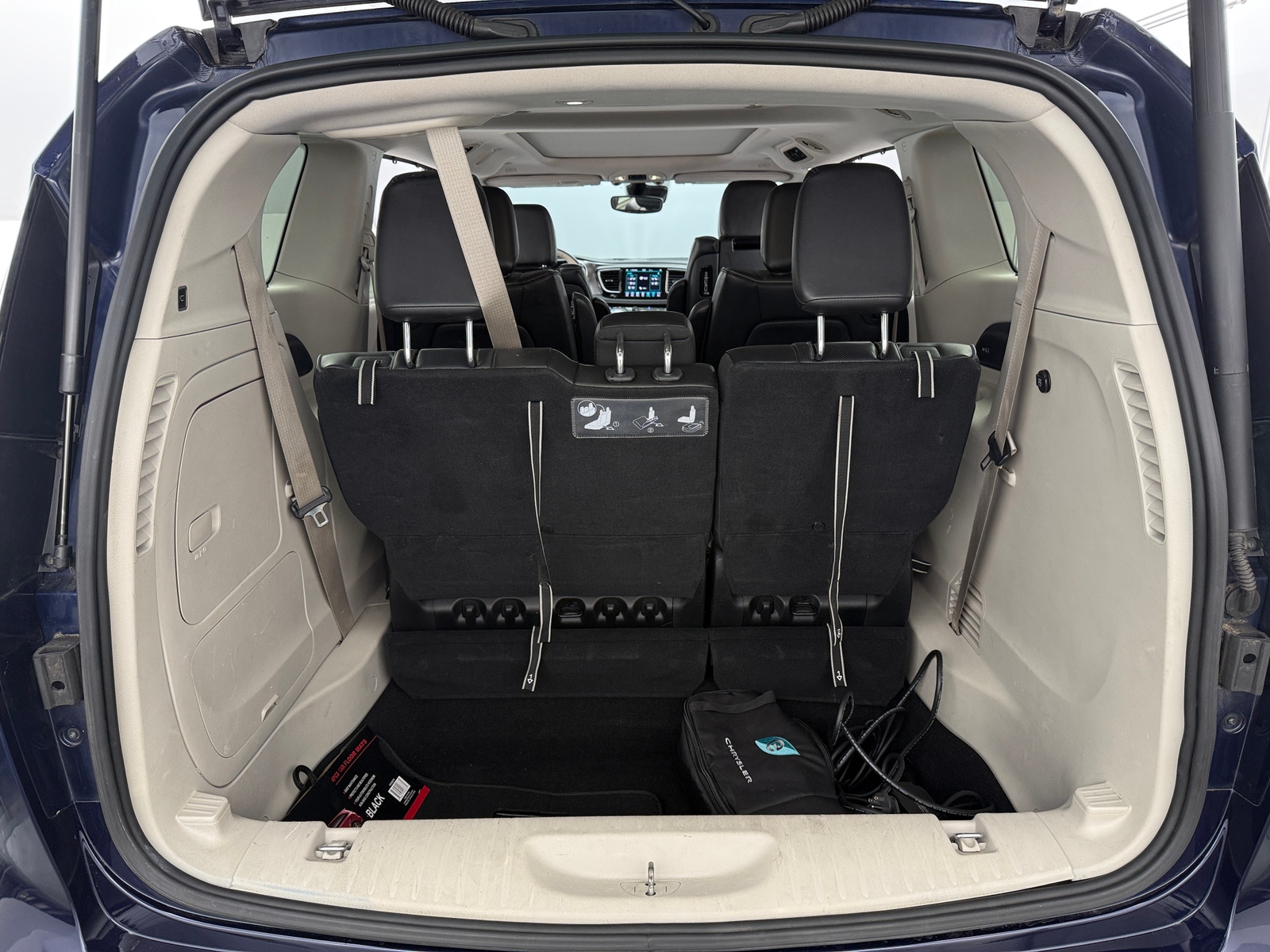 Thumbnail: 2018 Chrysler Pacifica - 6