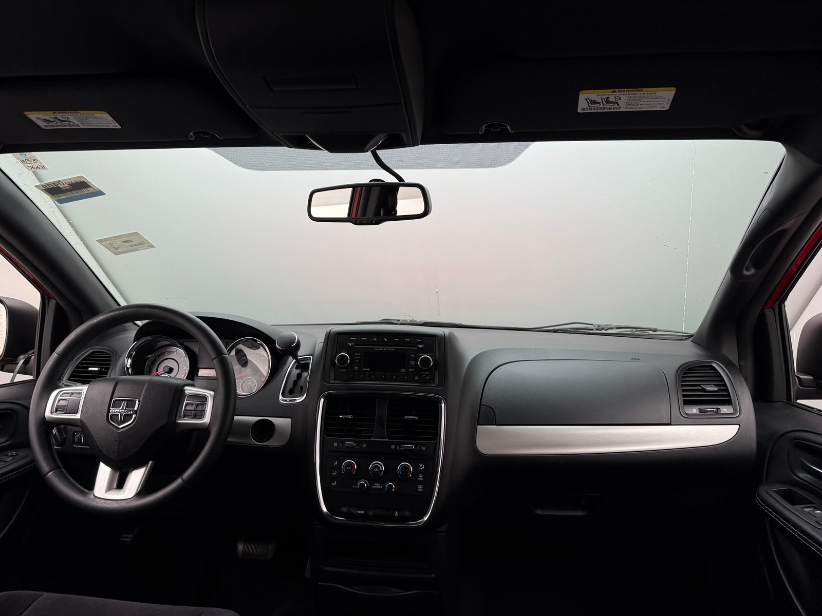 Thumbnail: 2015 Dodge Grand Caravan - 3