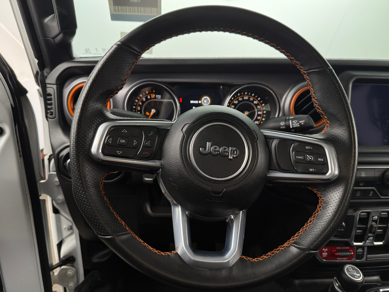 Thumbnail: 2023 Jeep Gladiator - 4