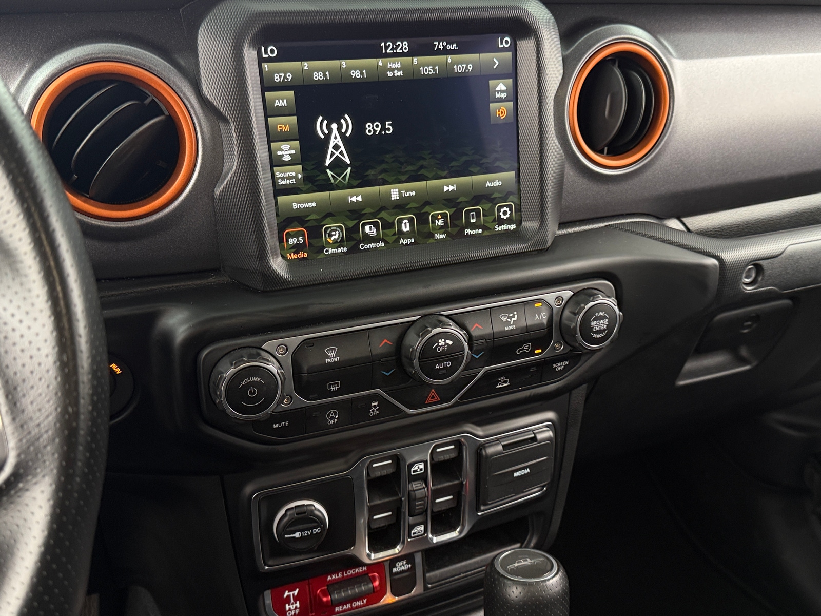Thumbnail: 2023 Jeep Gladiator - 3