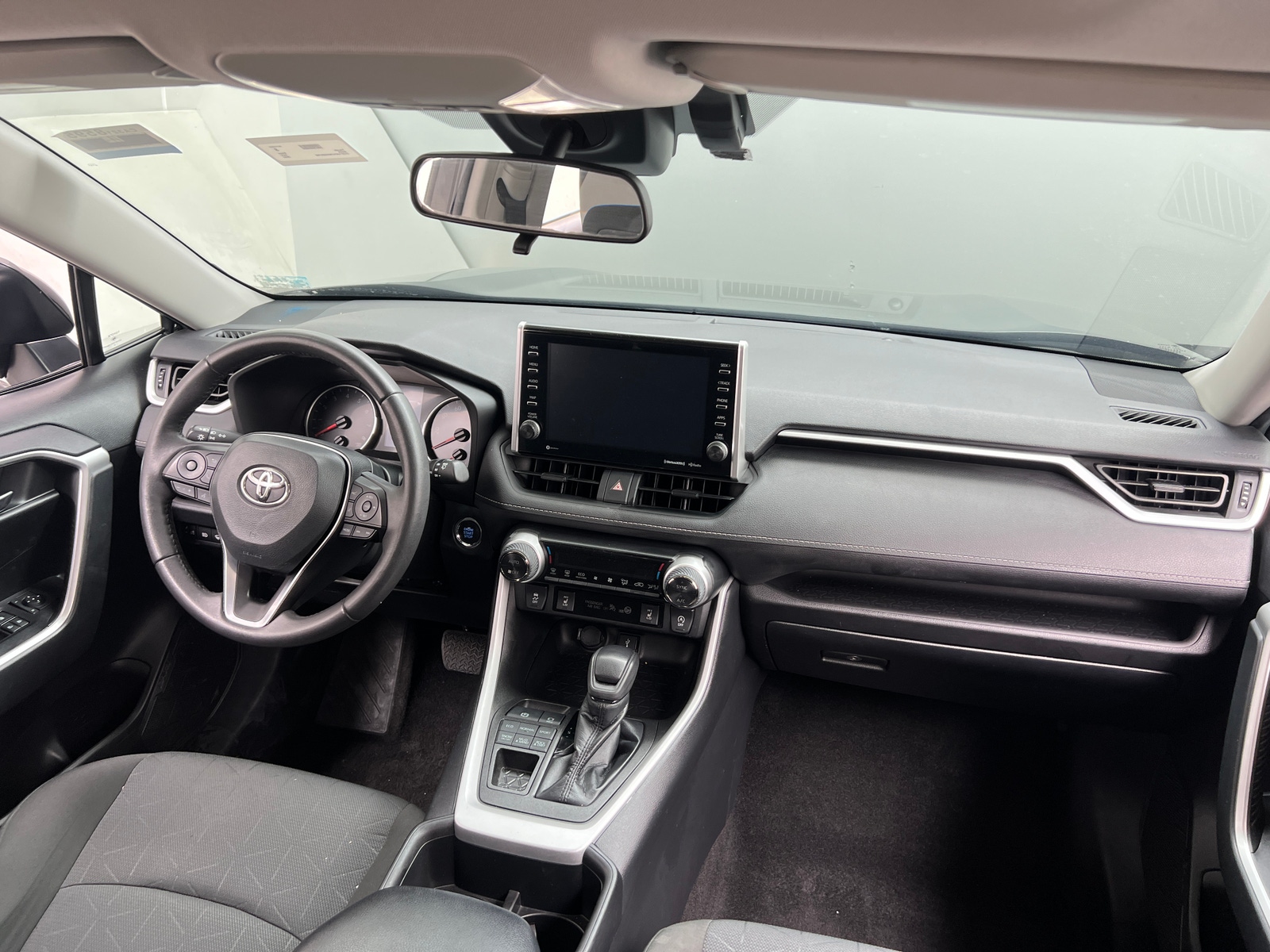Thumbnail: 2022 Toyota RAV4 - 3