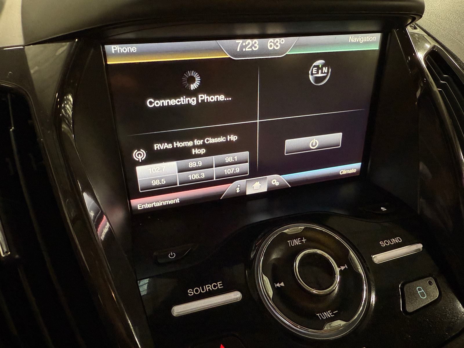 Thumbnail: 2015 Ford Escape - 3