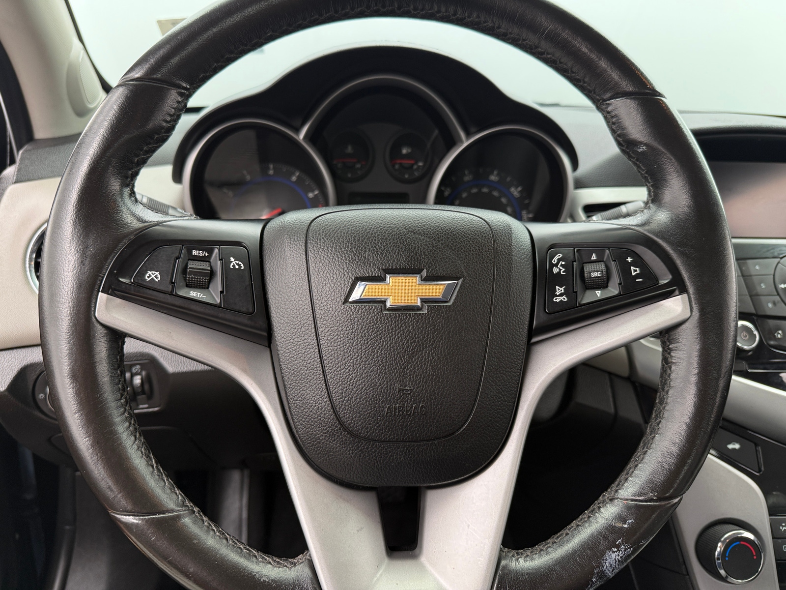 Thumbnail: 2016 Chevrolet Cruze - 5