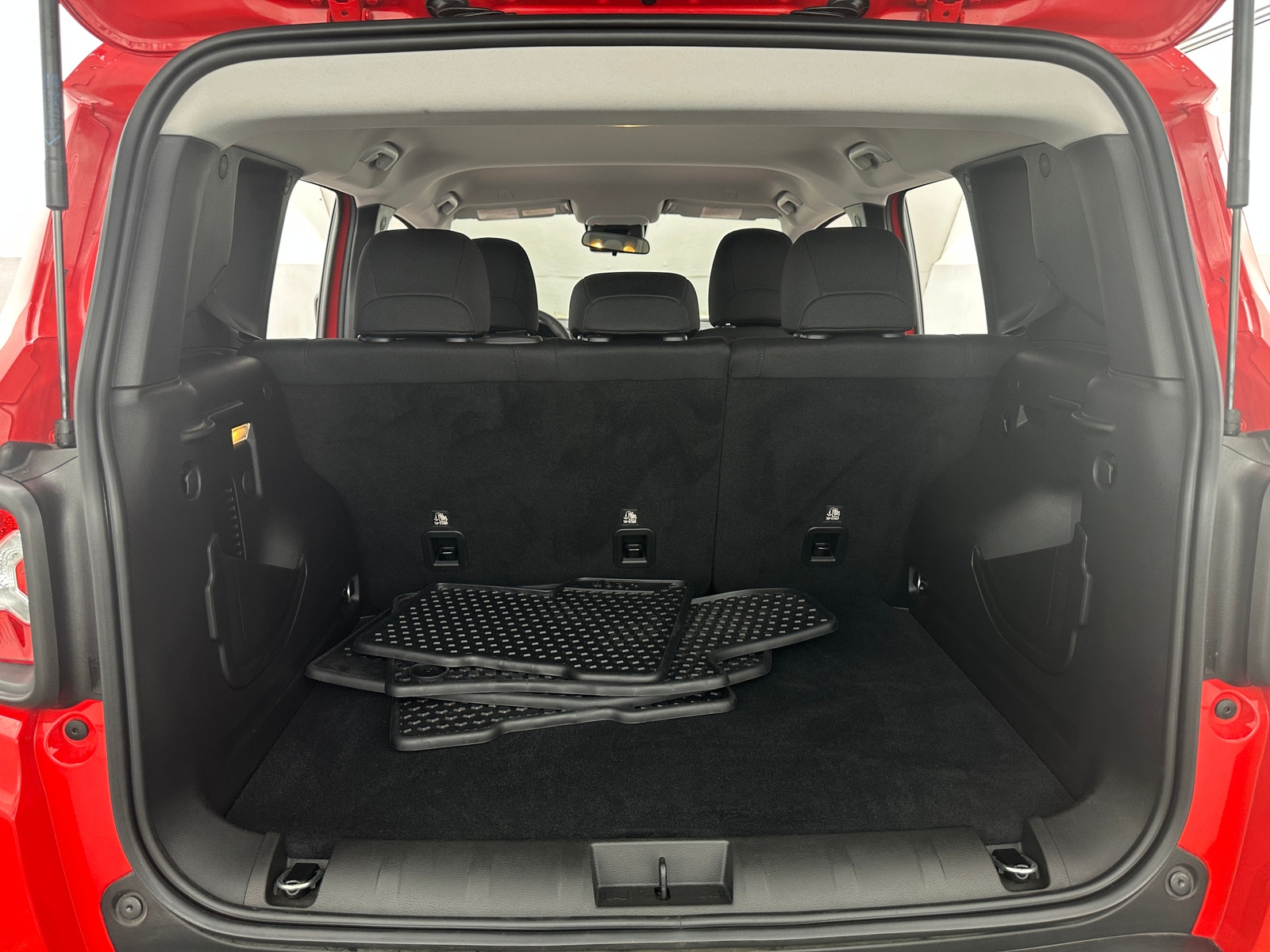 Thumbnail: 2022 Jeep Renegade - 7