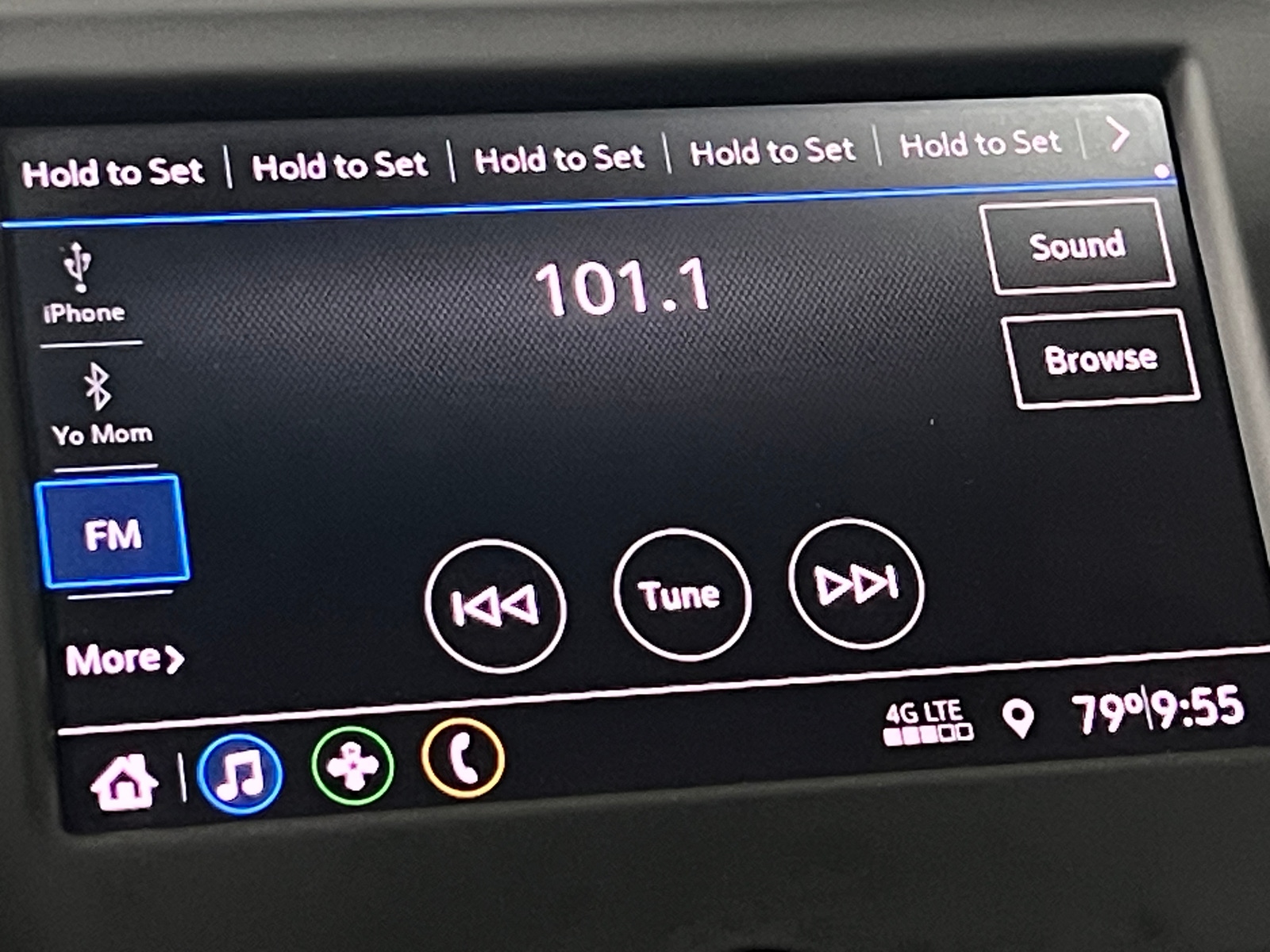 Thumbnail: 2021 Chevrolet Equinox - 4