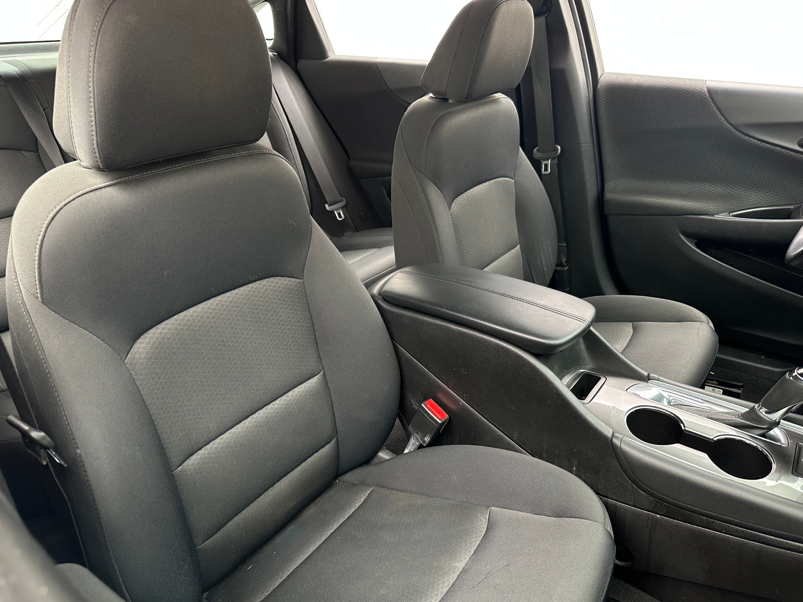 Thumbnail: 2016 Chevrolet Malibu - 2