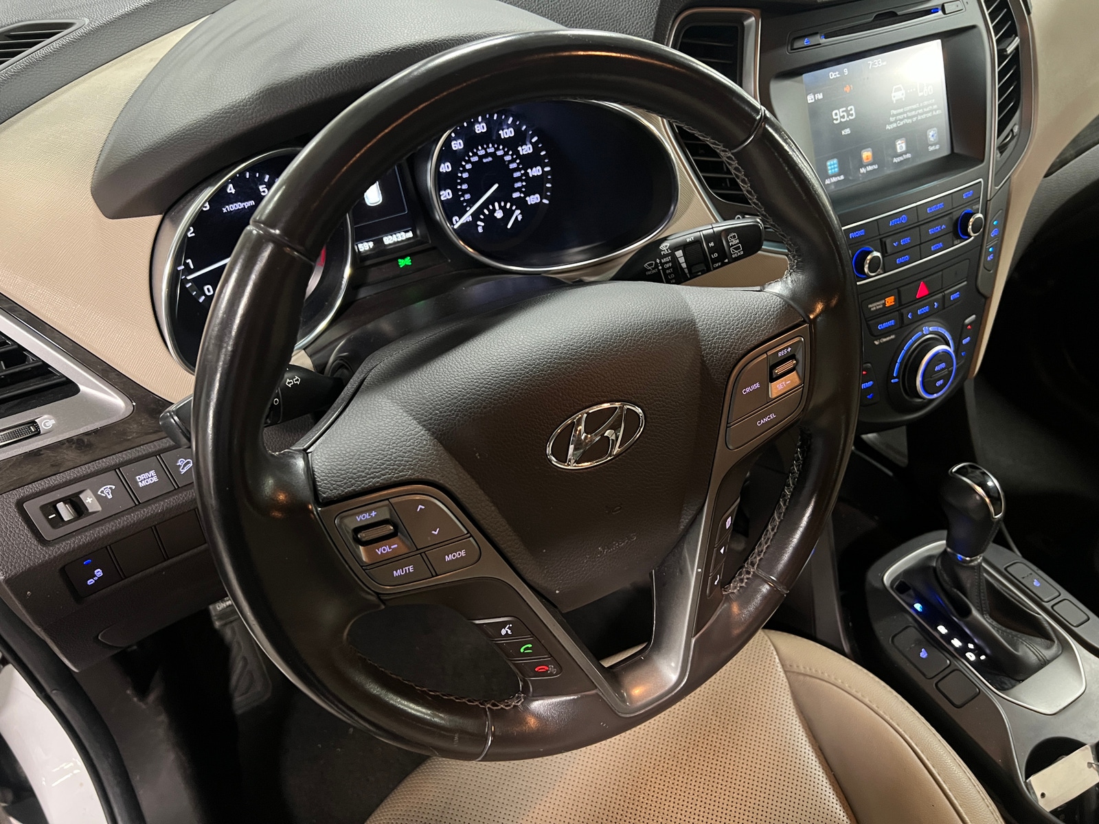 Thumbnail: 2017 Hyundai Santa Fe - 4
