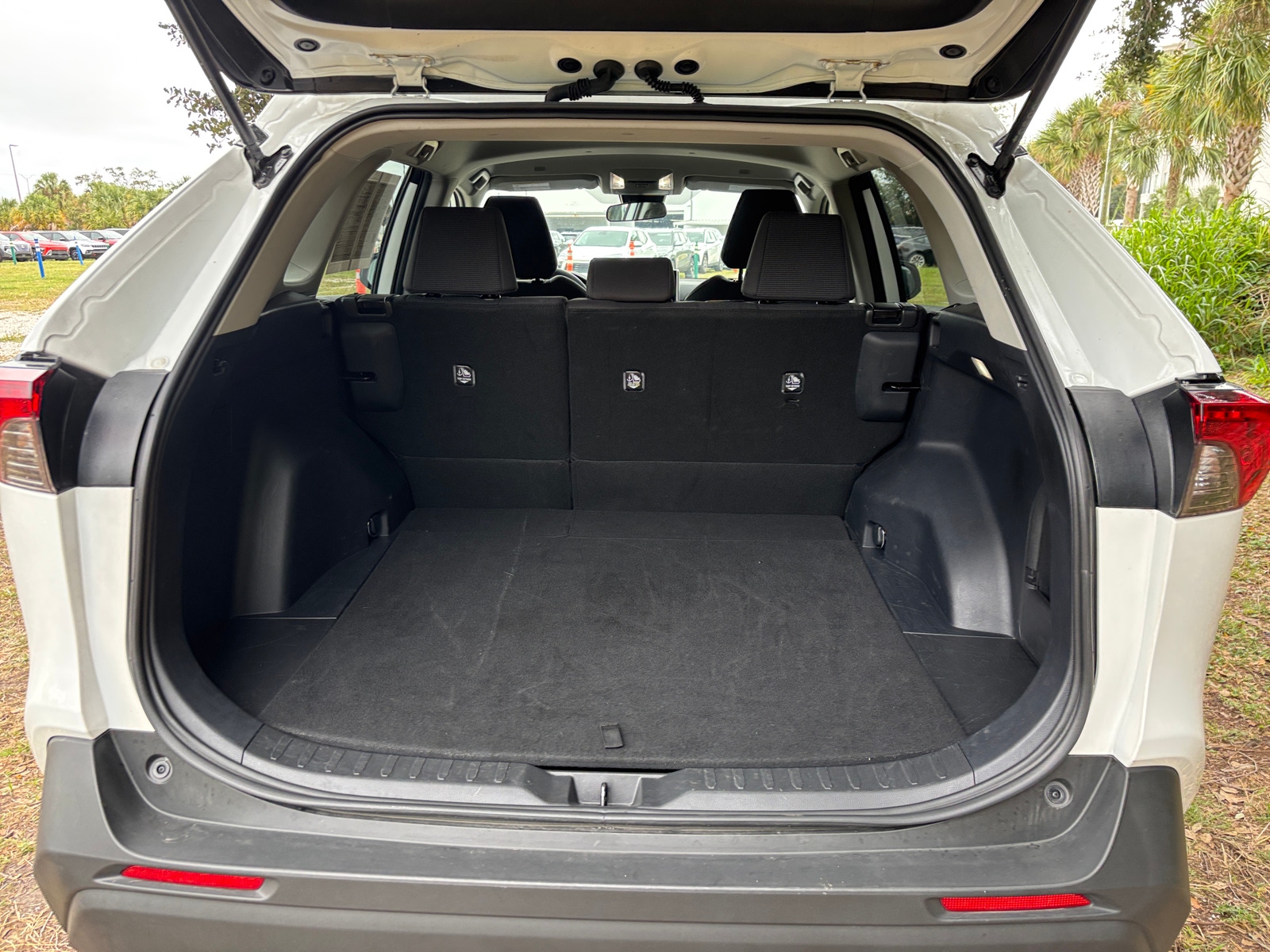 Thumbnail: 2025 Toyota RAV4 - 6