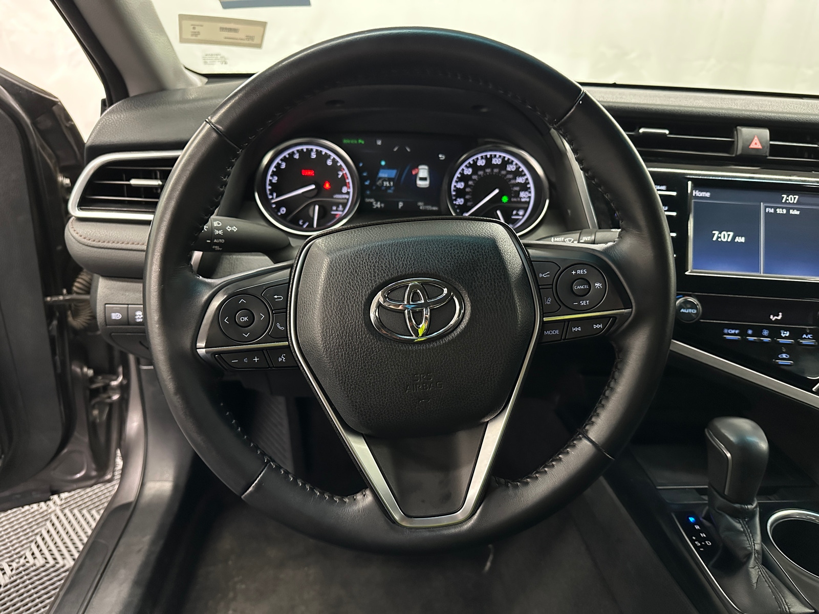 Thumbnail: 2018 Toyota Camry - 4