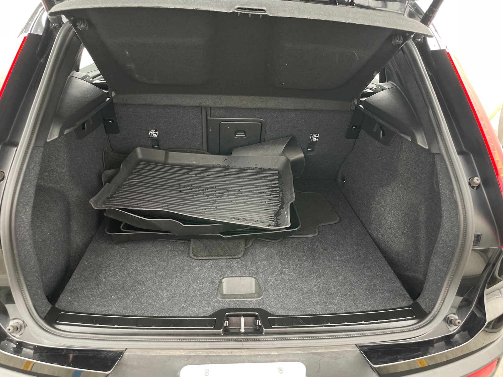 Thumbnail: 2024 Volvo XC40 - 7