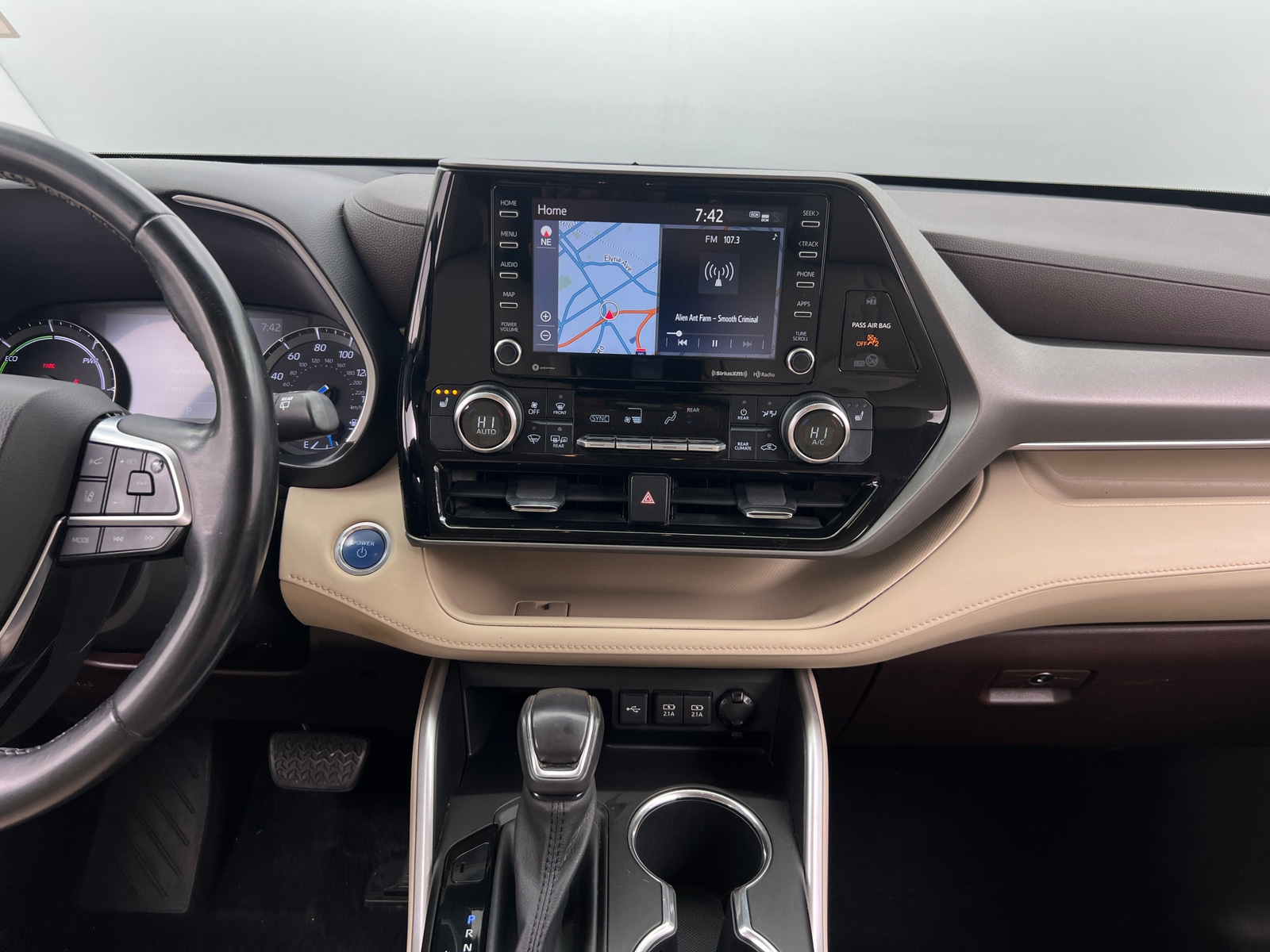 Thumbnail: 2021 Toyota Highlander - 3