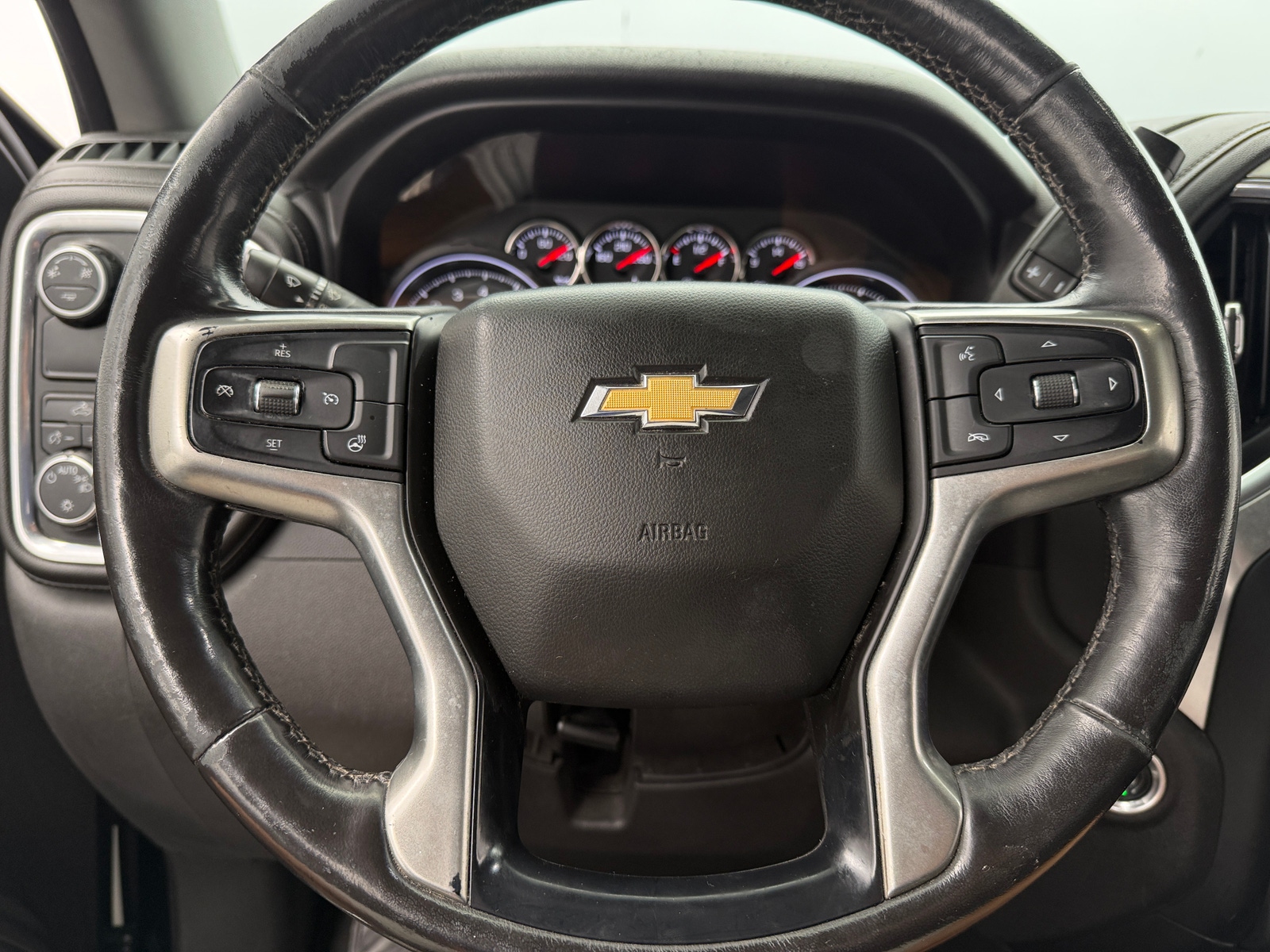 Thumbnail: 2019 Chevrolet Silverado 1500 - 4