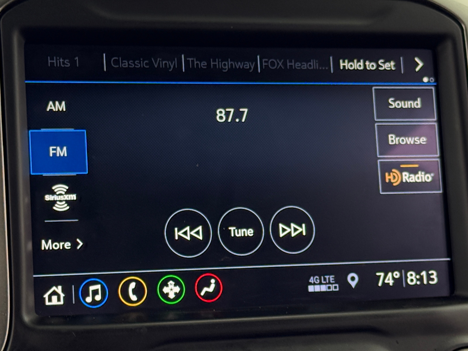 Thumbnail: 2019 Chevrolet Silverado 1500 - 3