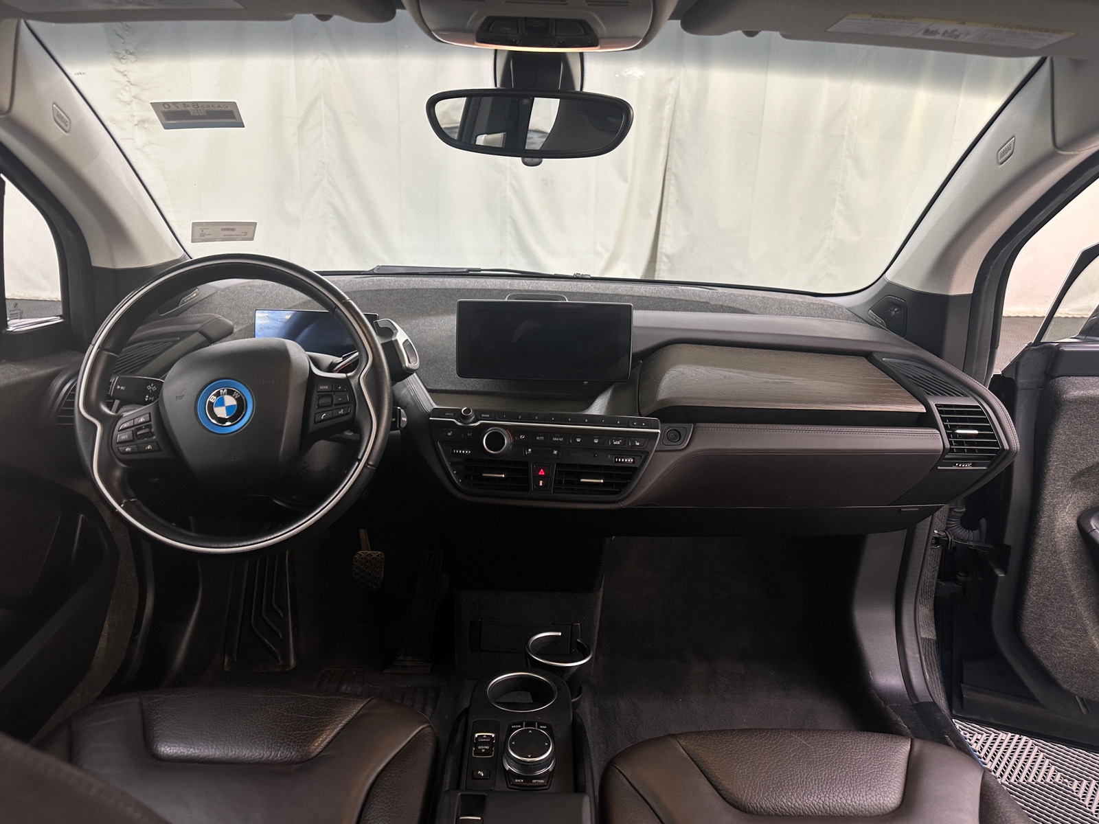 Thumbnail: 2018 BMW i3 - 2