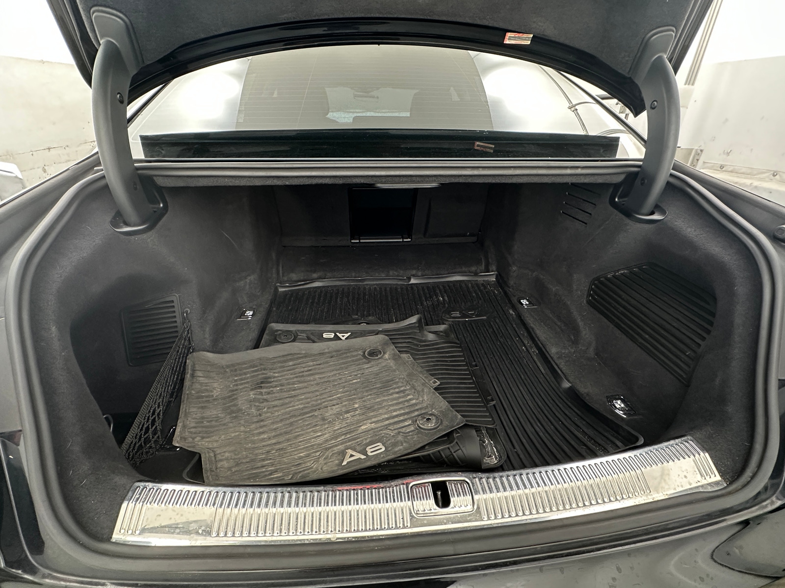 Thumbnail: 2019 Audi A8 - 6