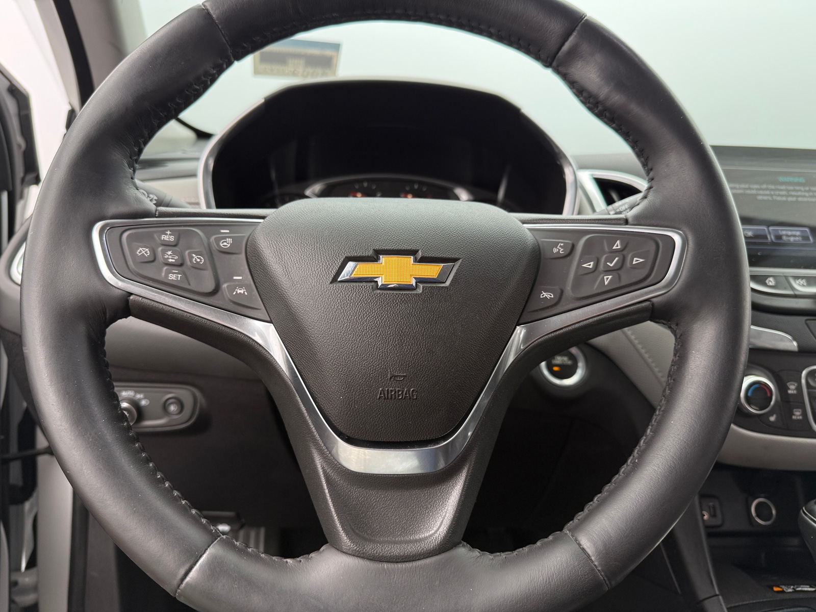 Thumbnail: 2018 Chevrolet Equinox - 4