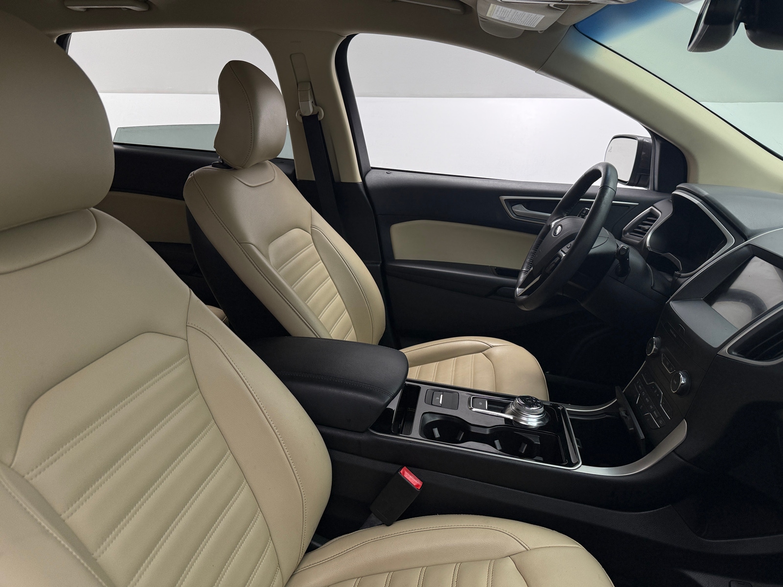Thumbnail: 2019 Ford Edge - 2